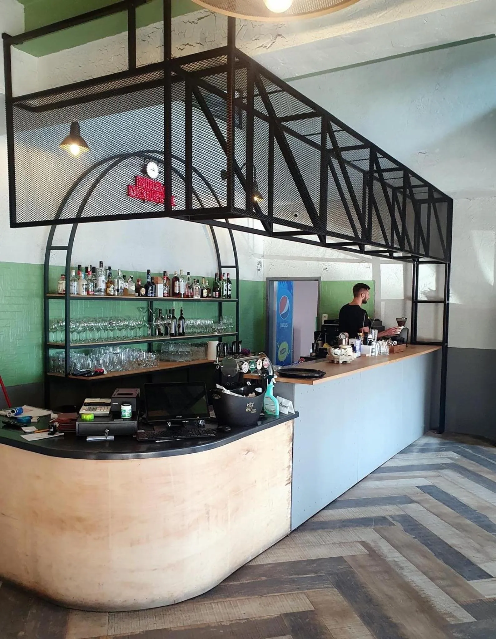 Restaurant/places to eat in Motel Carmen