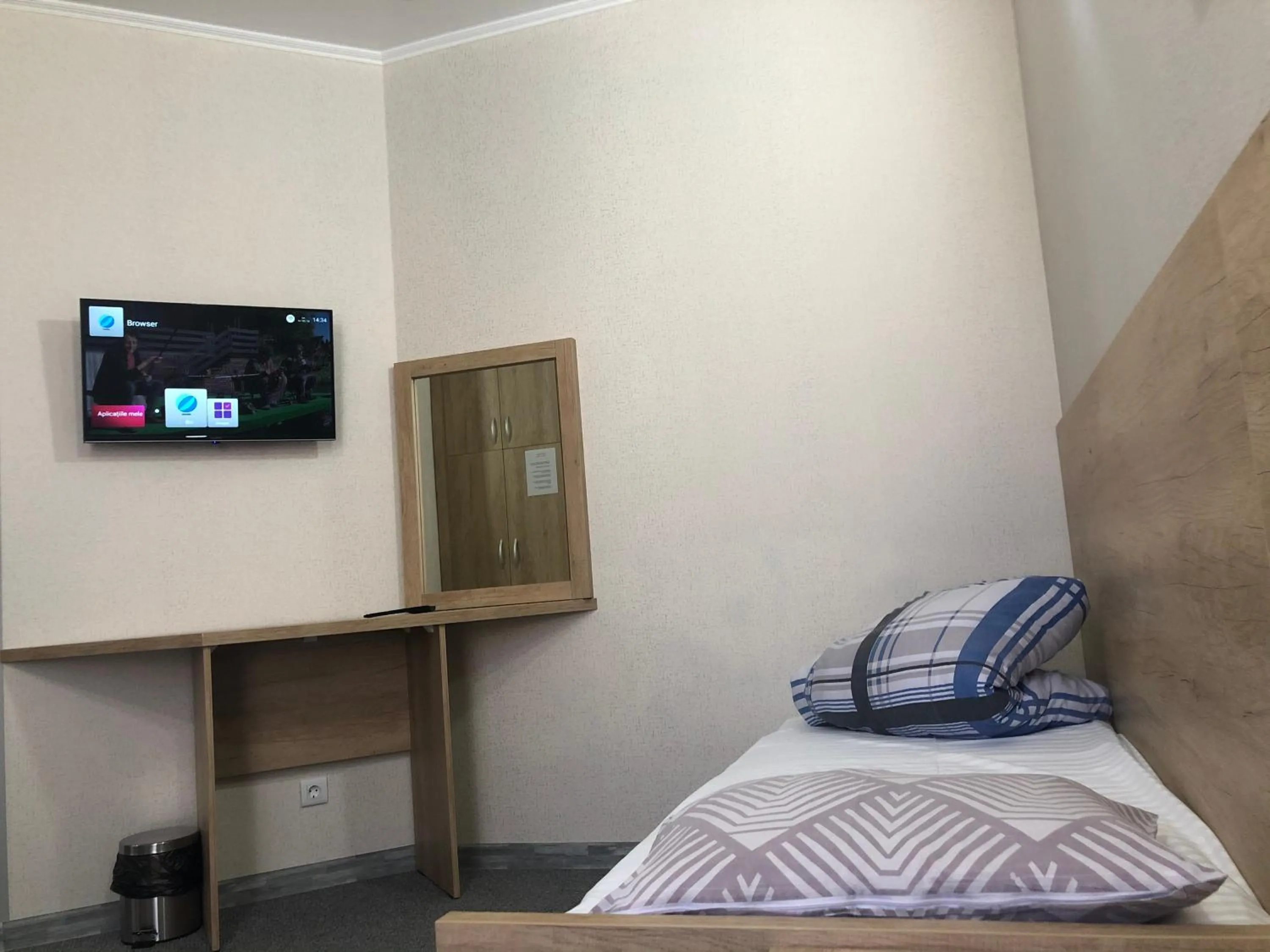 TV and multimedia, Bed in Motel Carmen