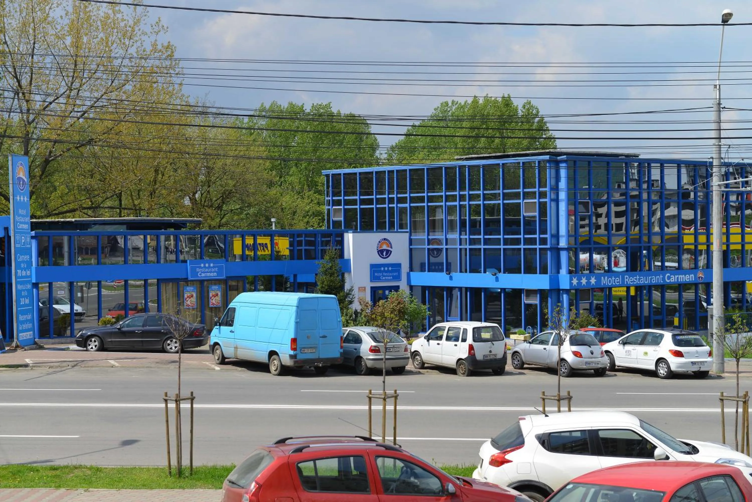 Facade/entrance in Motel Carmen