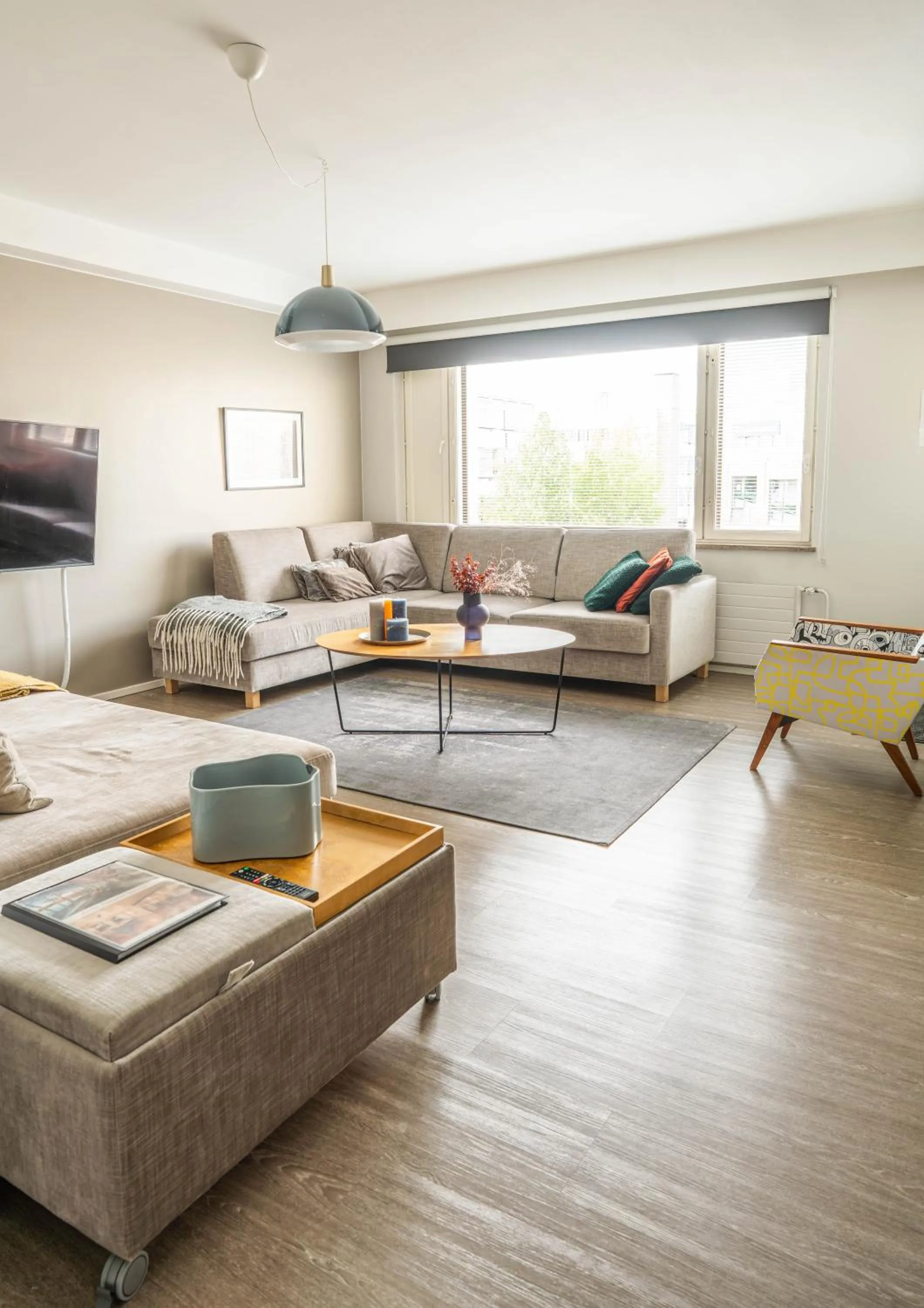 Living room, Bed in The Luxury Downtown Rovaniemi with sauna