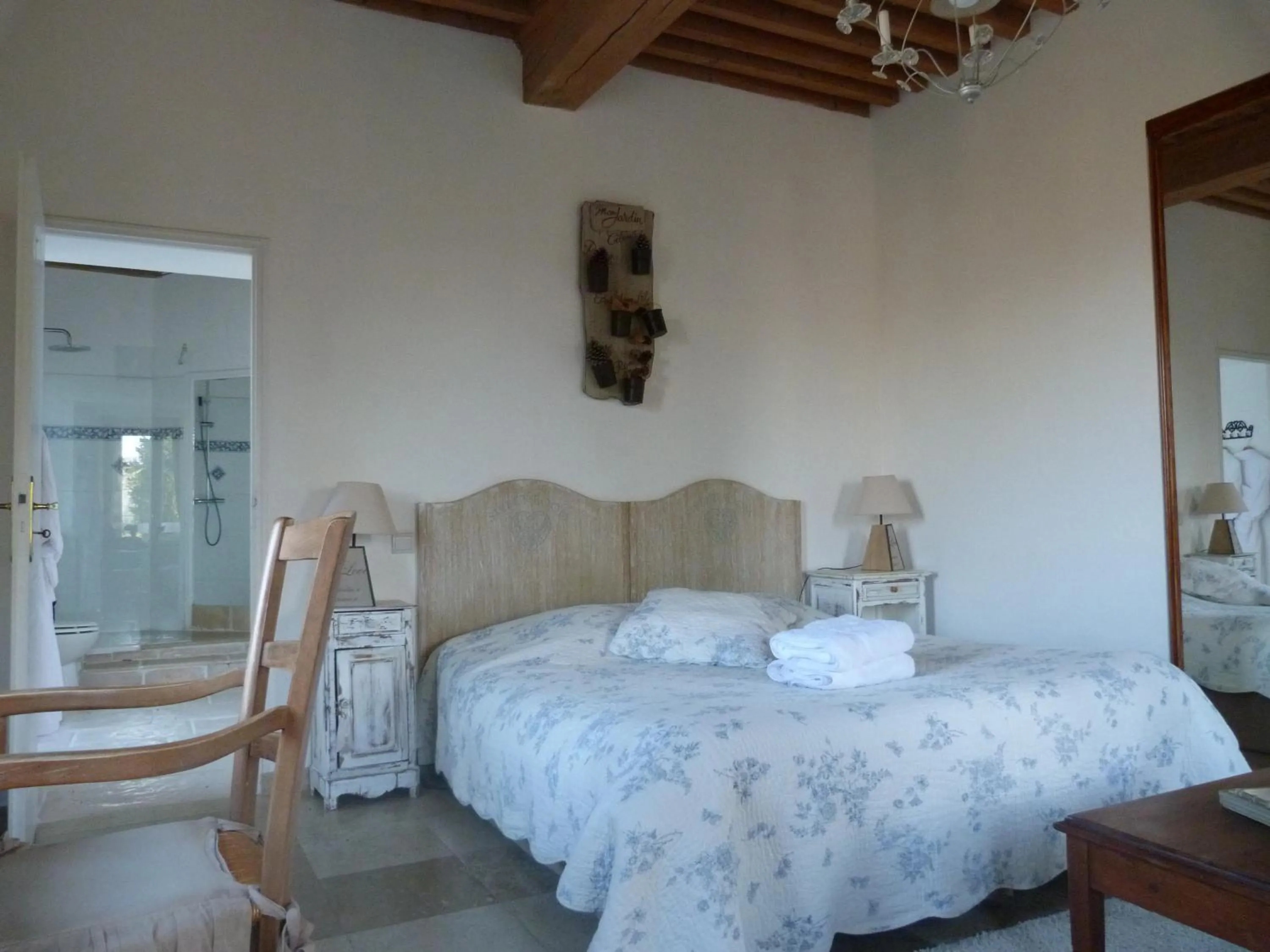Bedroom, Bed in Domaine du Manoir