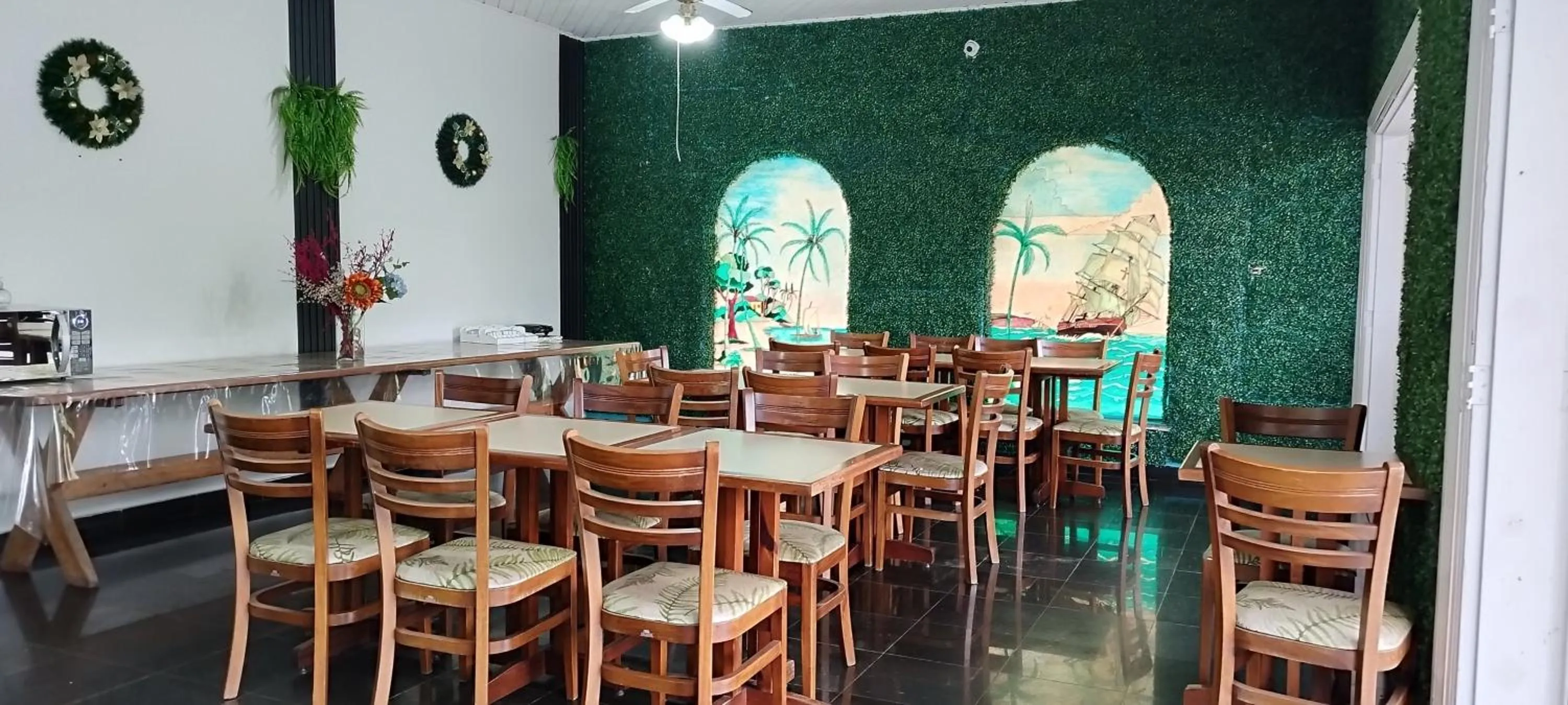 Restaurant/places to eat in Pousada Hotel Canto dos Mares