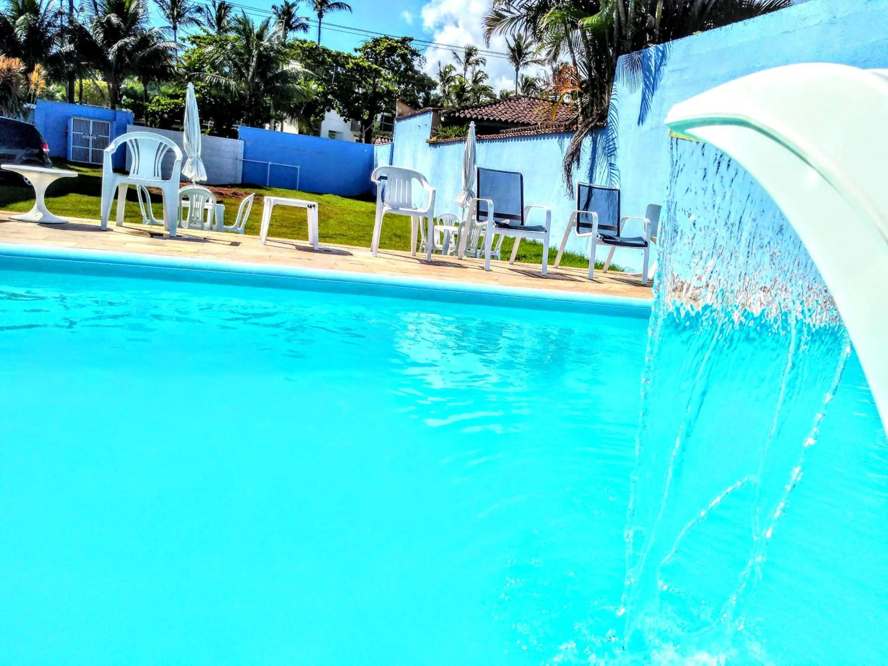 Swimming pool in Pousada Hotel Canto dos Mares
