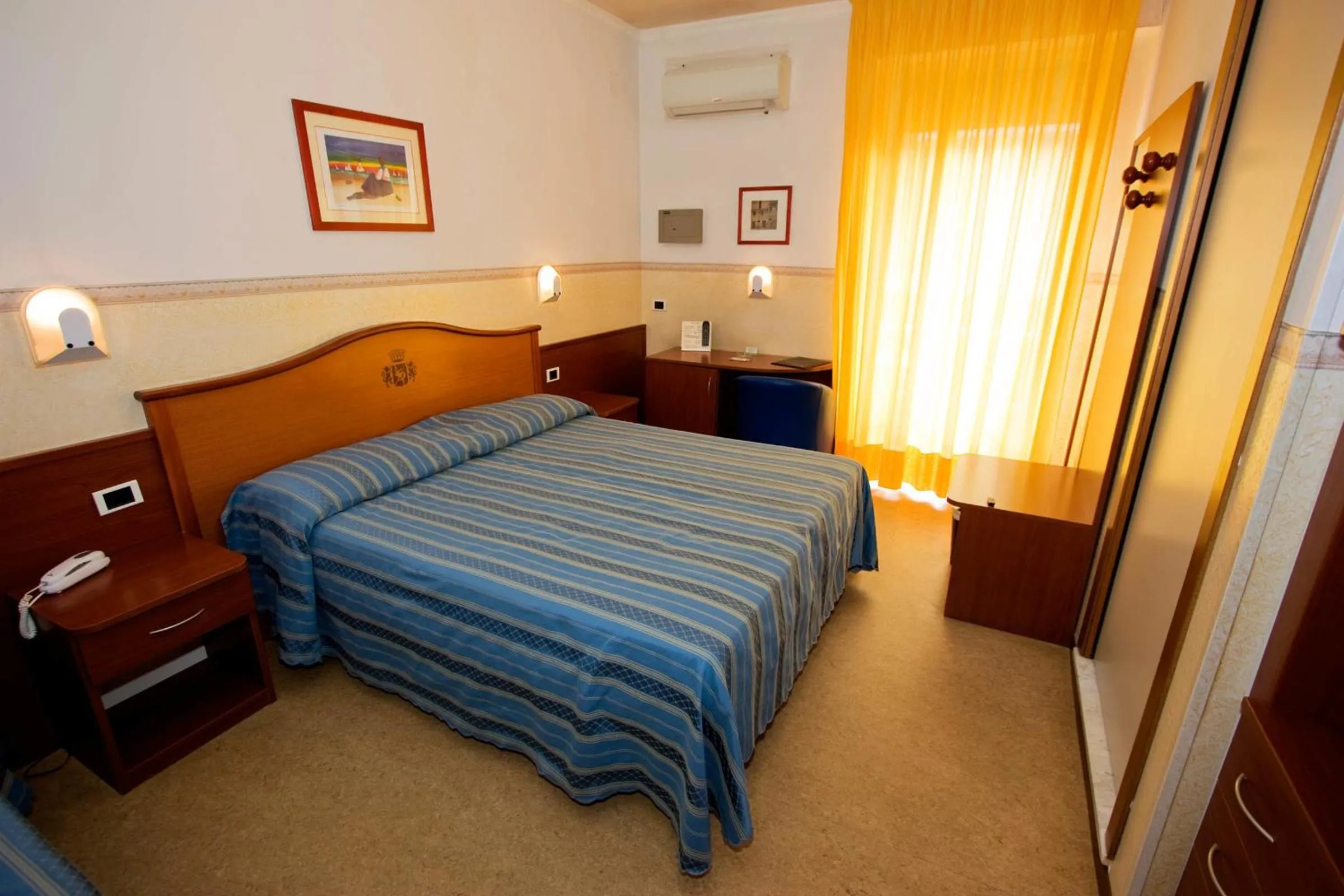 Bed in Hotel Solarium