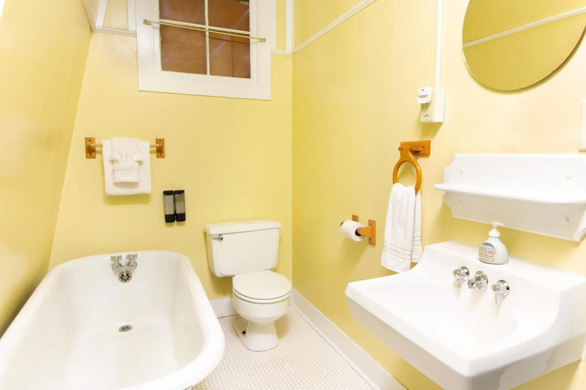 Toilet in Trails End Inn