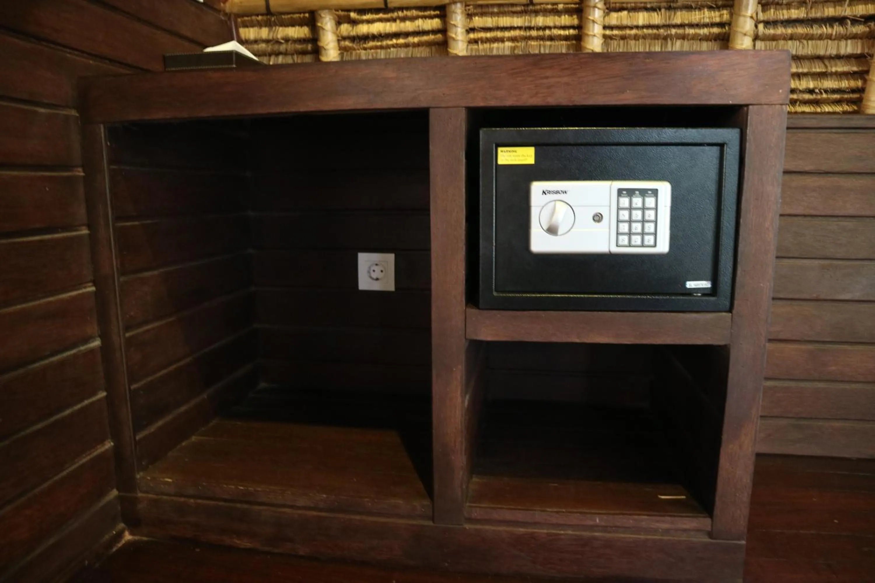 Other in MolaMola House