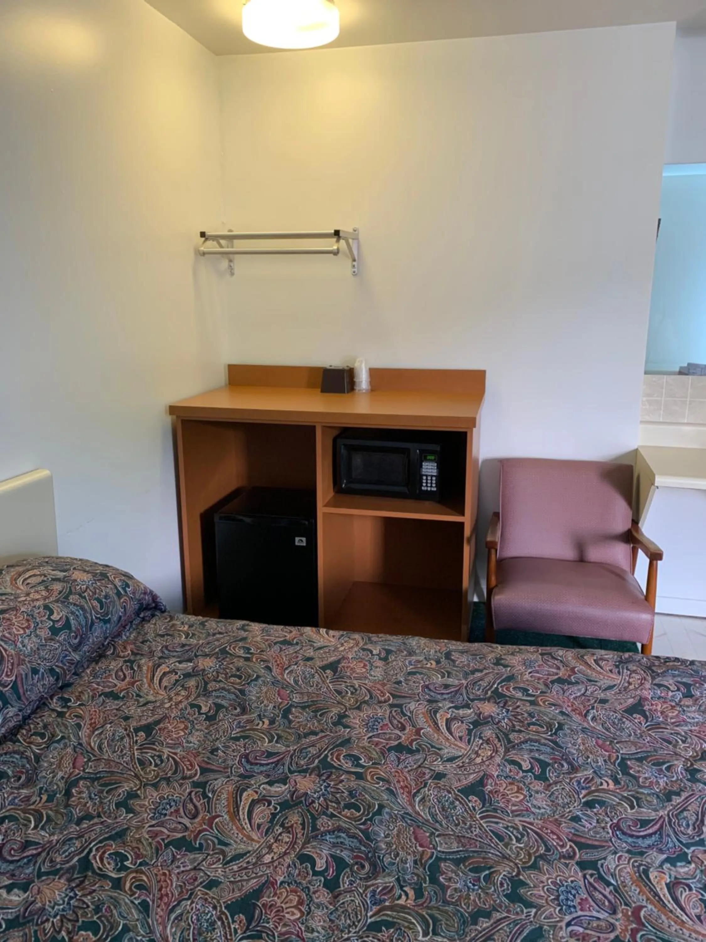 Bed in Boone trail inn