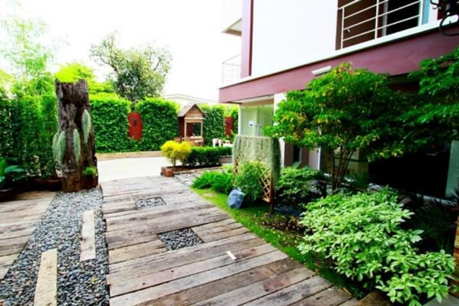 Garden in The Loft Resort Bangkok