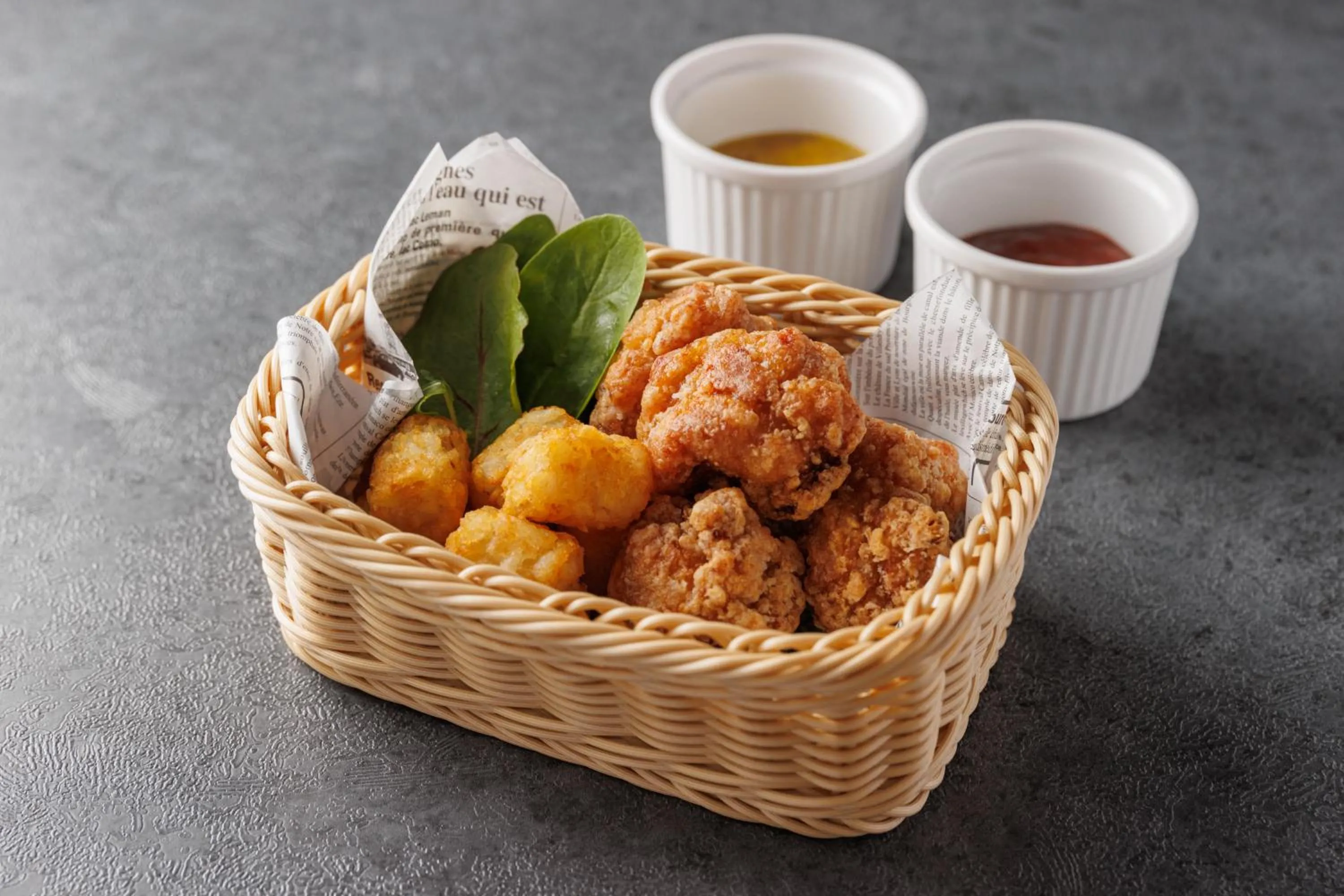 Lounge or bar in The Royal Park Canvas - Osaka Kitahama