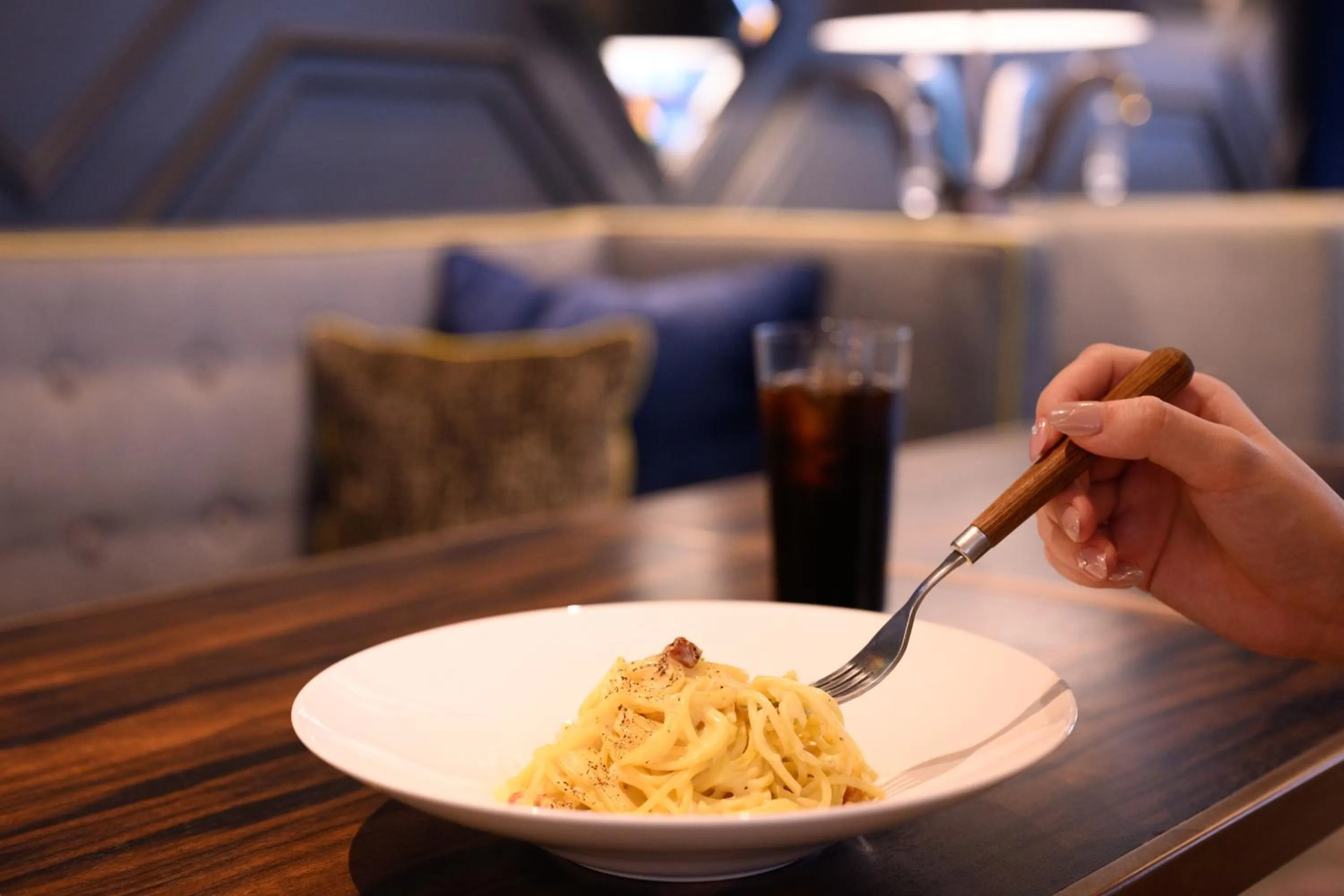 Lounge or bar in The Royal Park Canvas - Osaka Kitahama