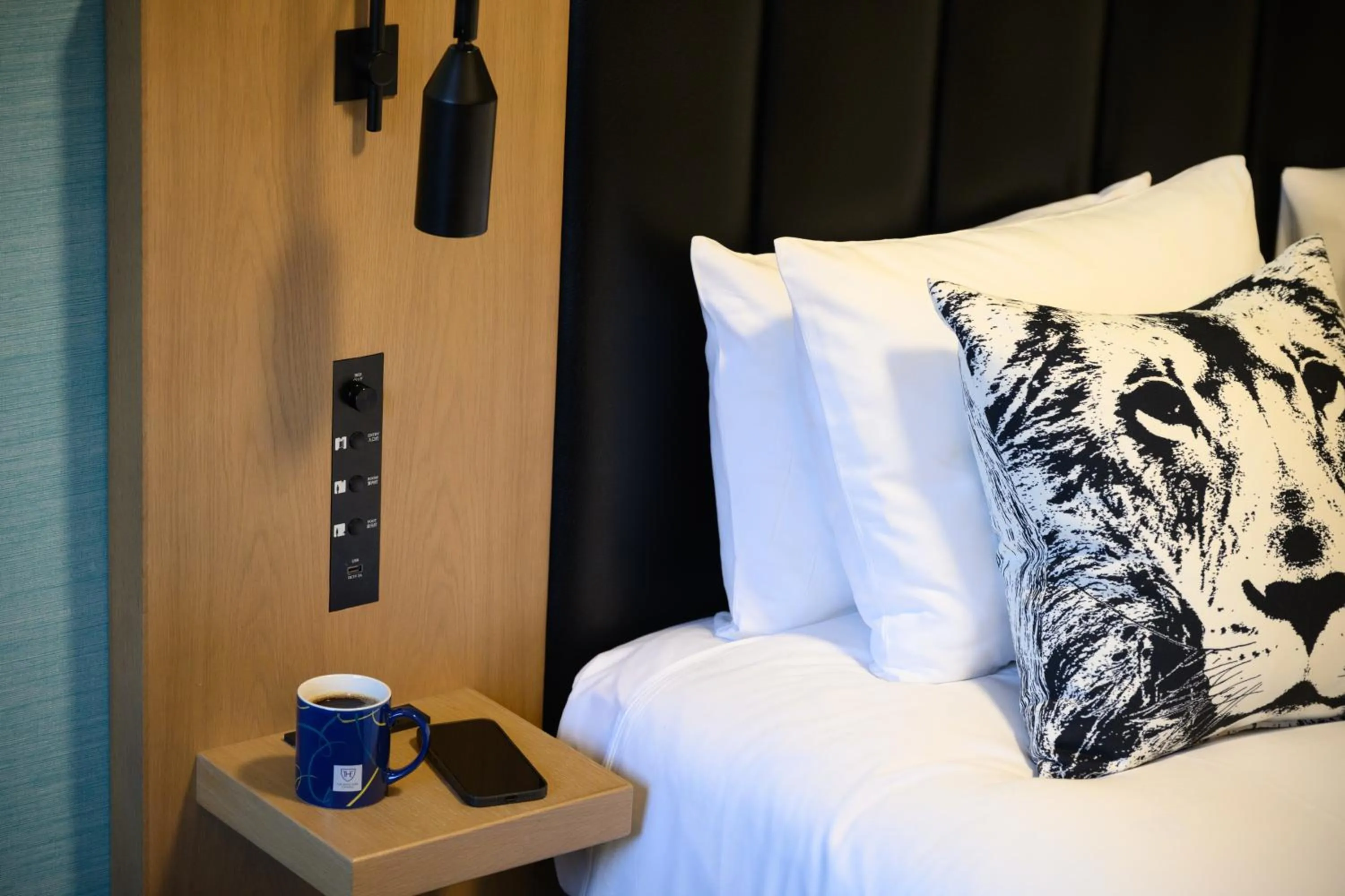 Photo of the whole room, Bed in The Royal Park Canvas - Osaka Kitahama