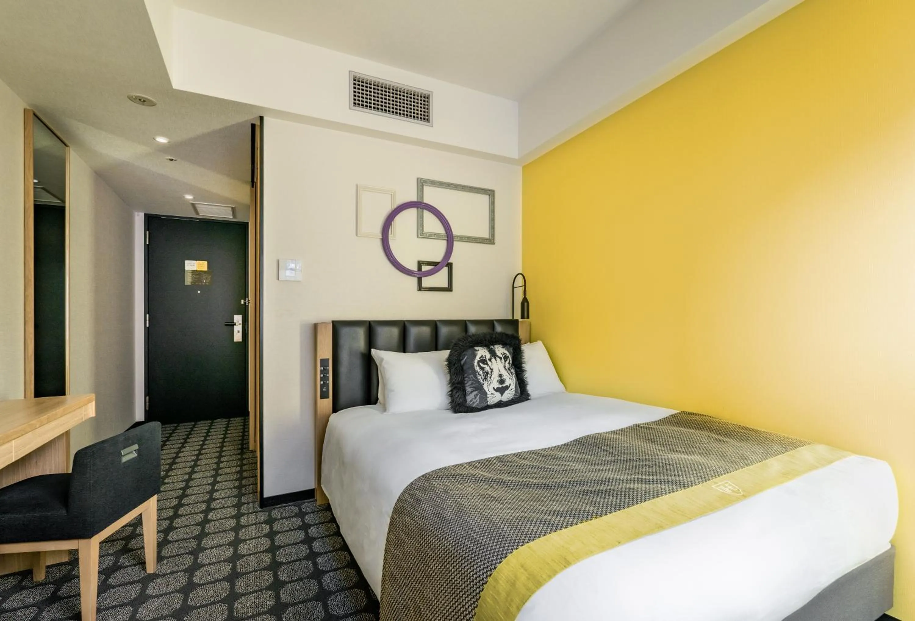 Photo of the whole room, Bed in The Royal Park Canvas - Osaka Kitahama