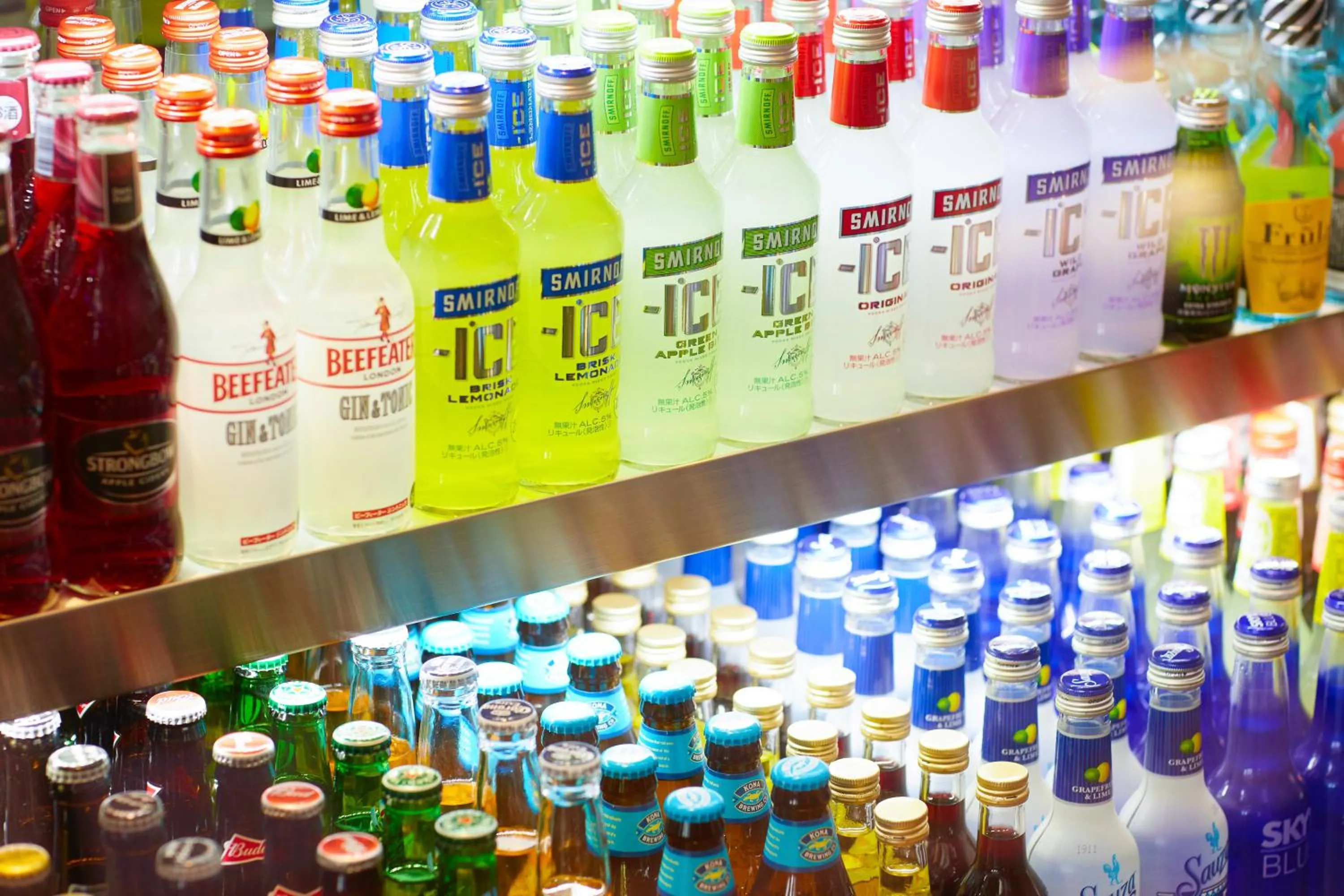 Lounge or bar in The Royal Park Canvas - Osaka Kitahama