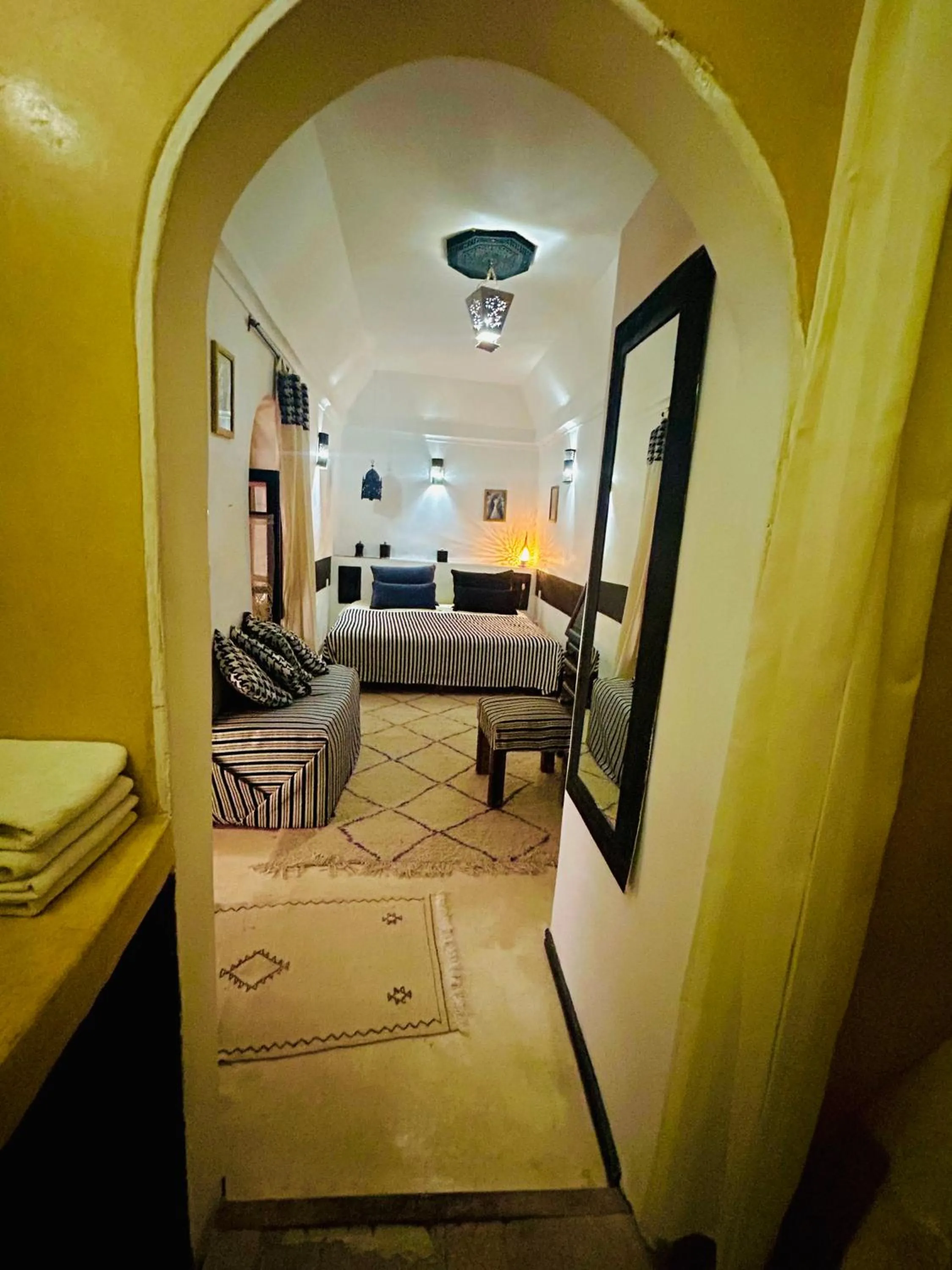 Bedroom, Bed in Riad Alamine