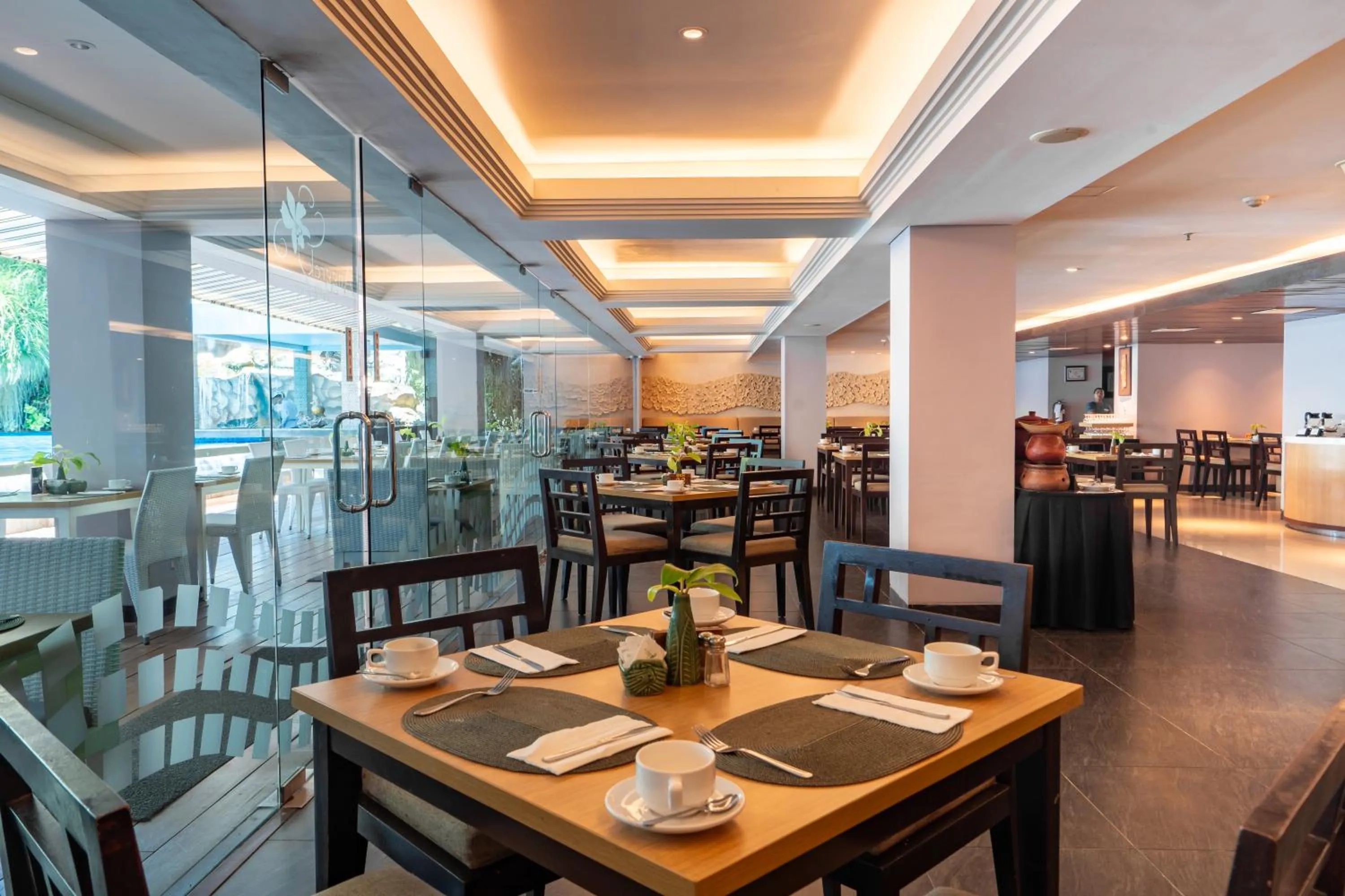 Restaurant/places to eat in Bintang Kuta Hotel