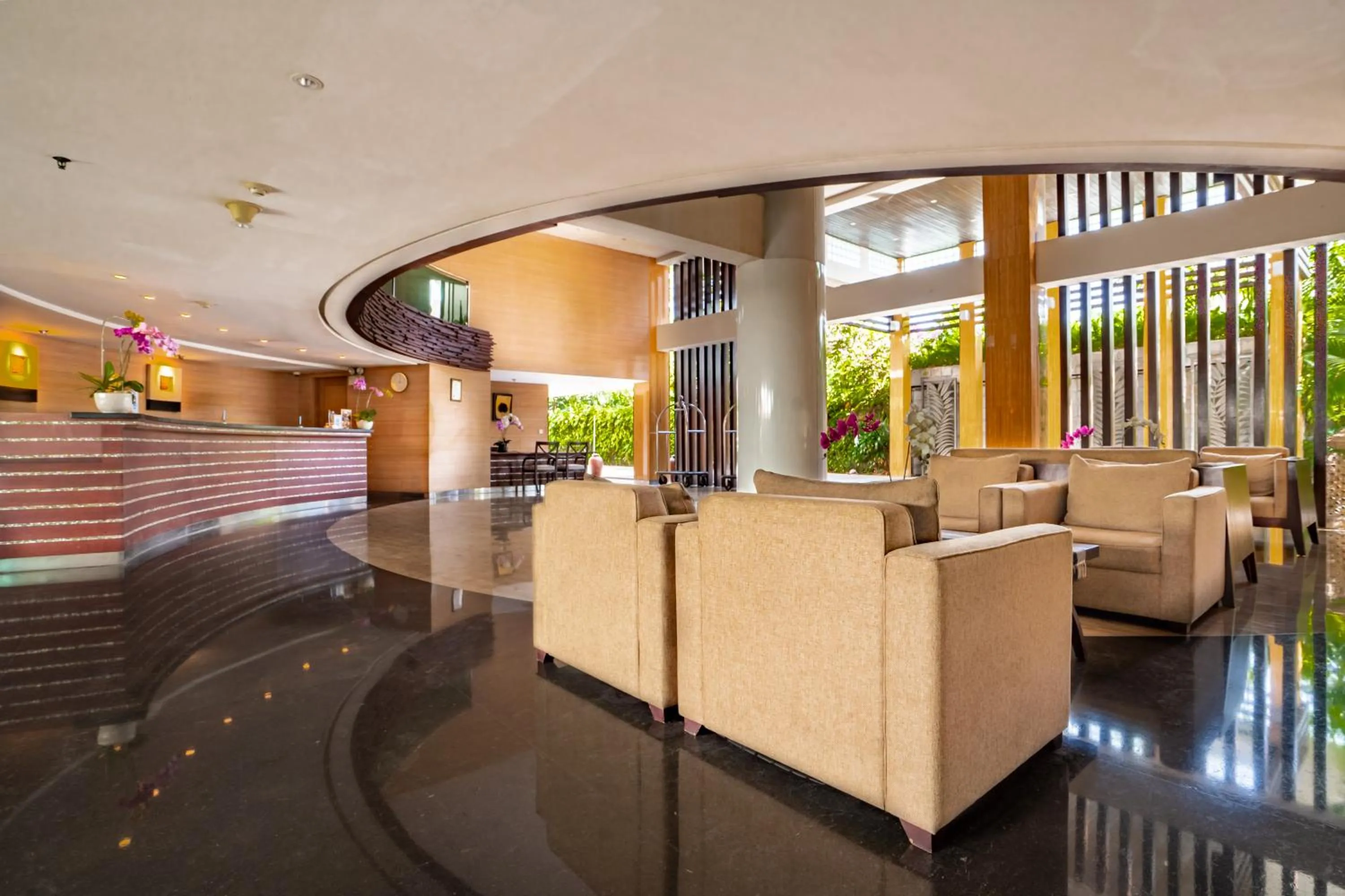 Seating area in Bintang Kuta Hotel