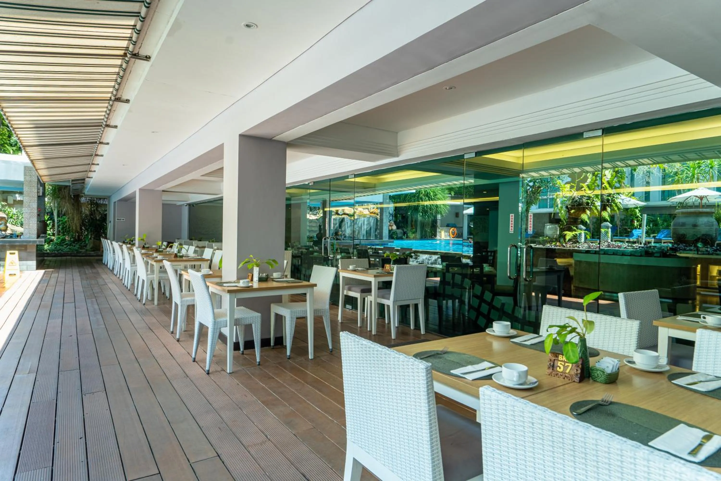 Restaurant/places to eat in Bintang Kuta Hotel