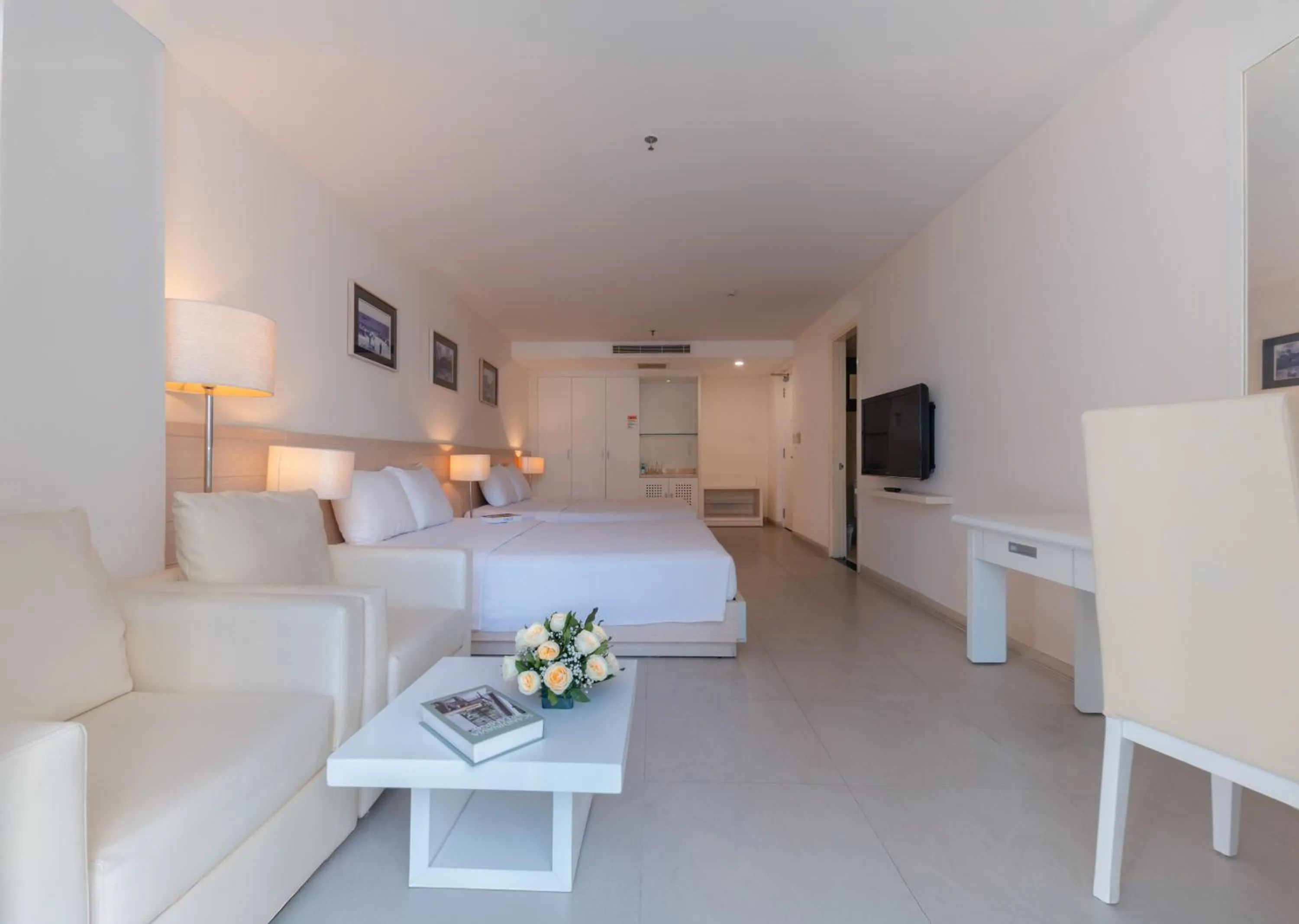 Photo of the whole room in Nhi Phi Hotel