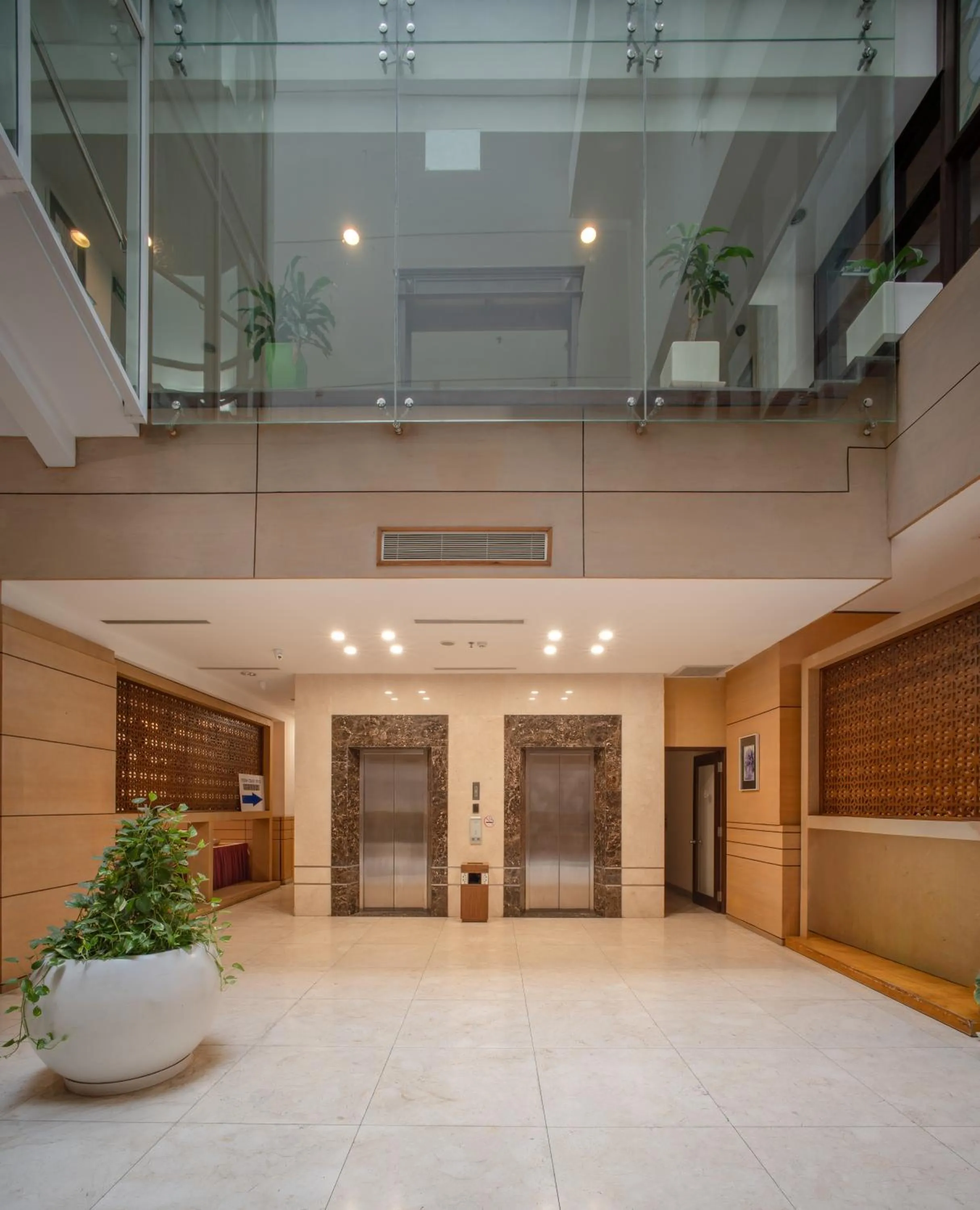 Lobby or reception in Nhi Phi Hotel