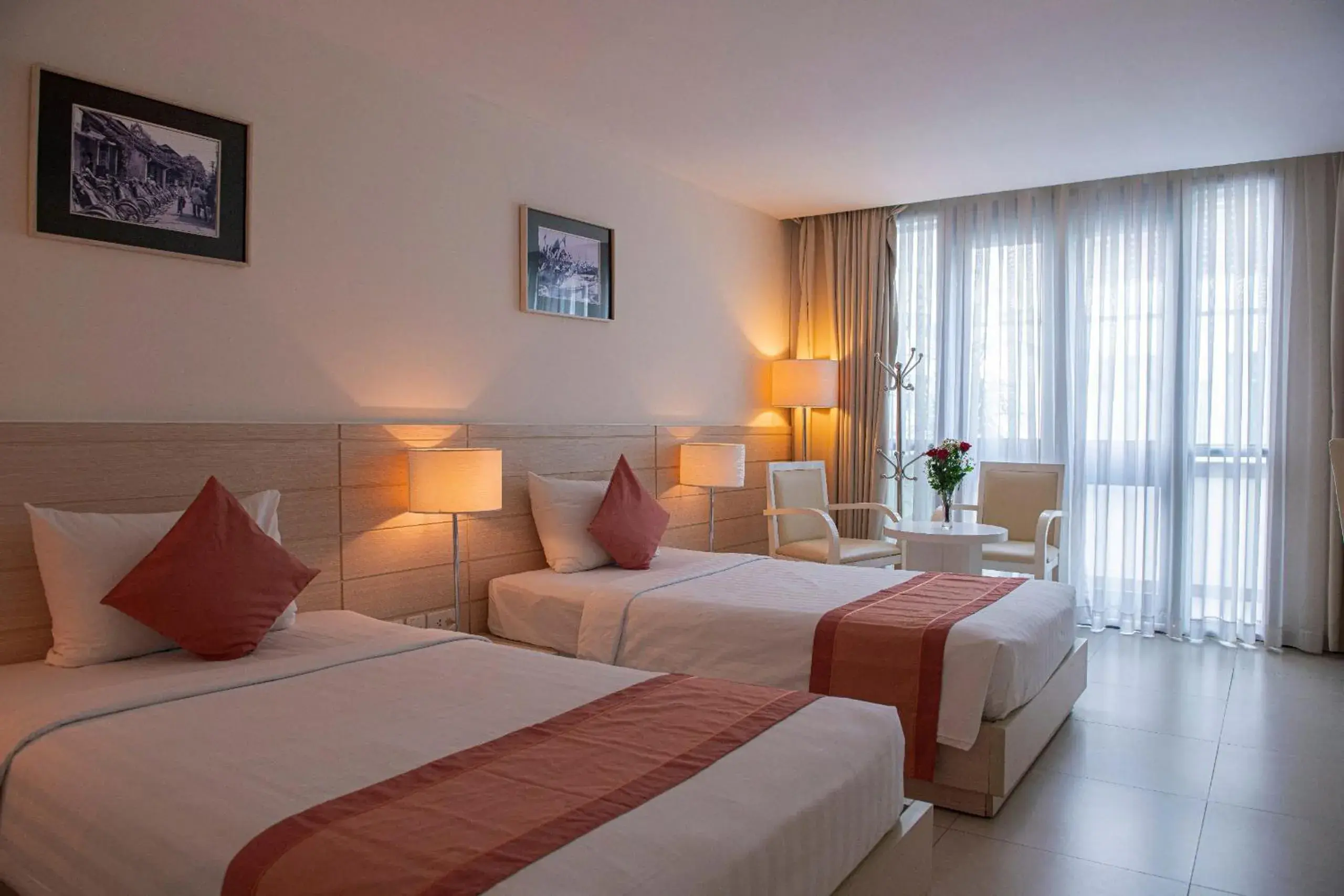 Deluxe Triple Room in Nhi Phi Hotel Deluxe Triple Room in Nhi Phi Hotel