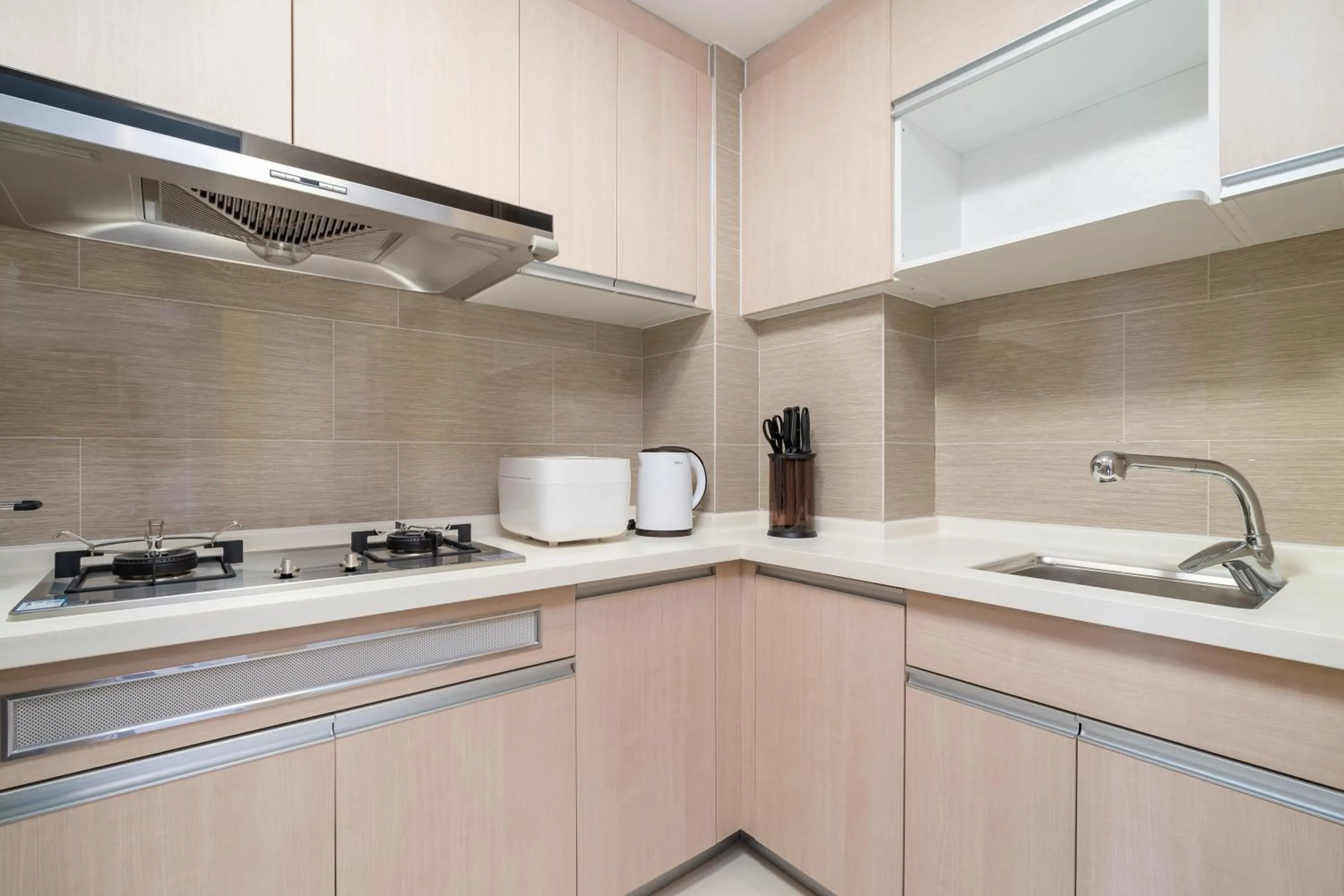 Kitchen or kitchenette in Neal Yat Seaview Apartment Haitang Bay Sanya