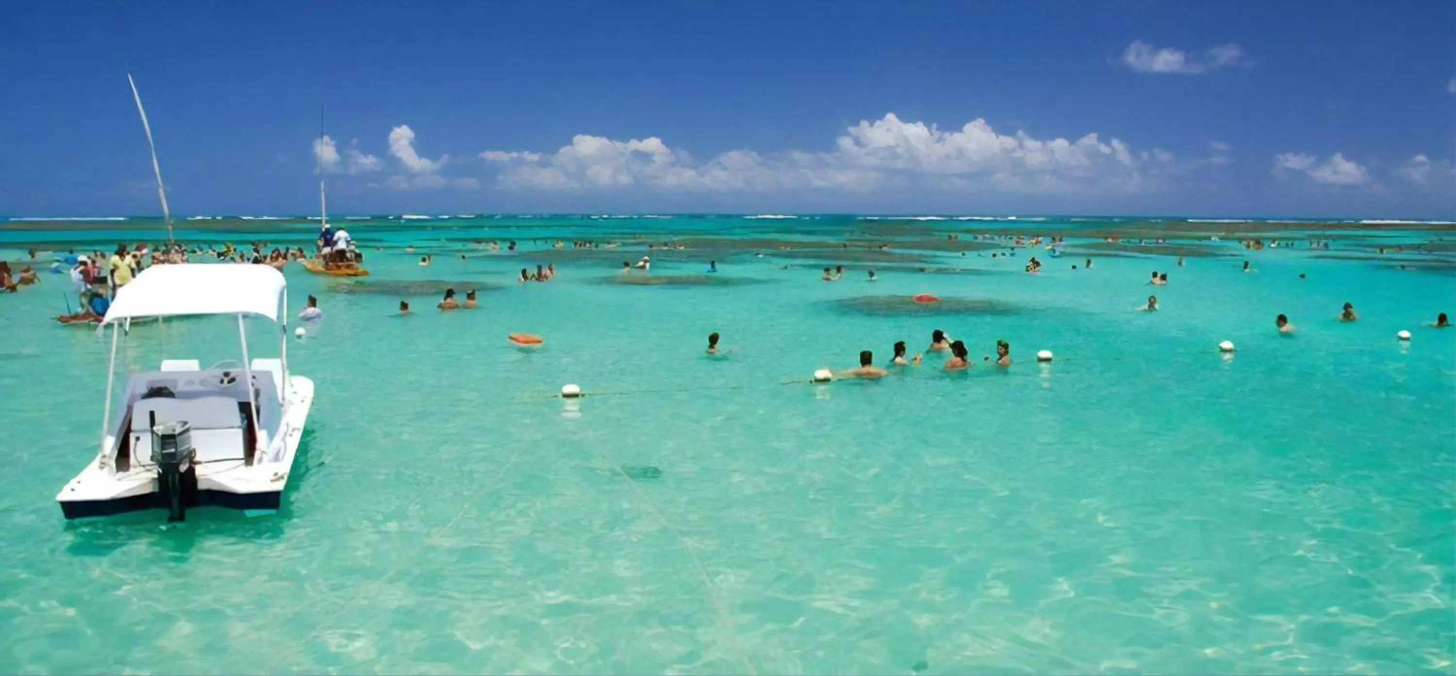 People in Chale 48 Maragogi Village Gales