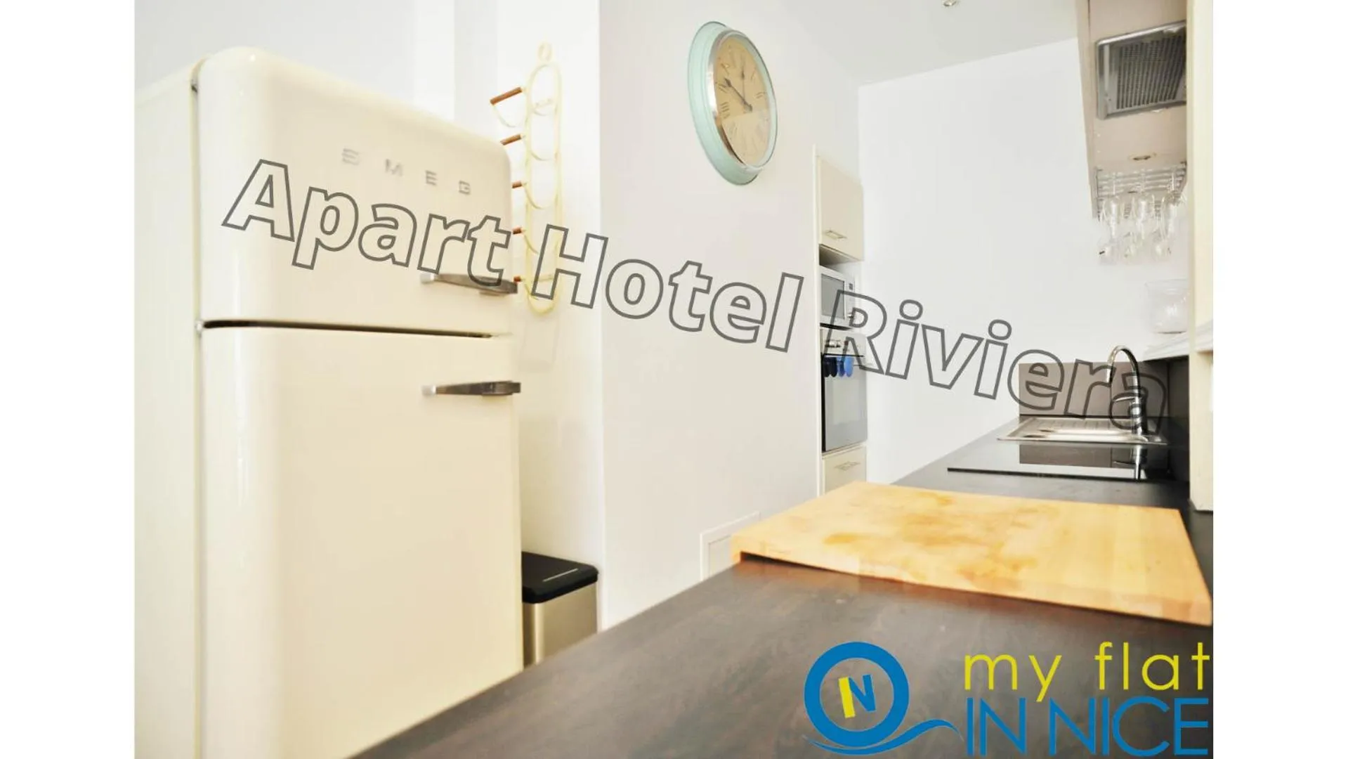 Kitchen or kitchenette in ApartHotel Riviera - Nice Côte d'Azur - Grimaldi AC - Promenade des Anglais