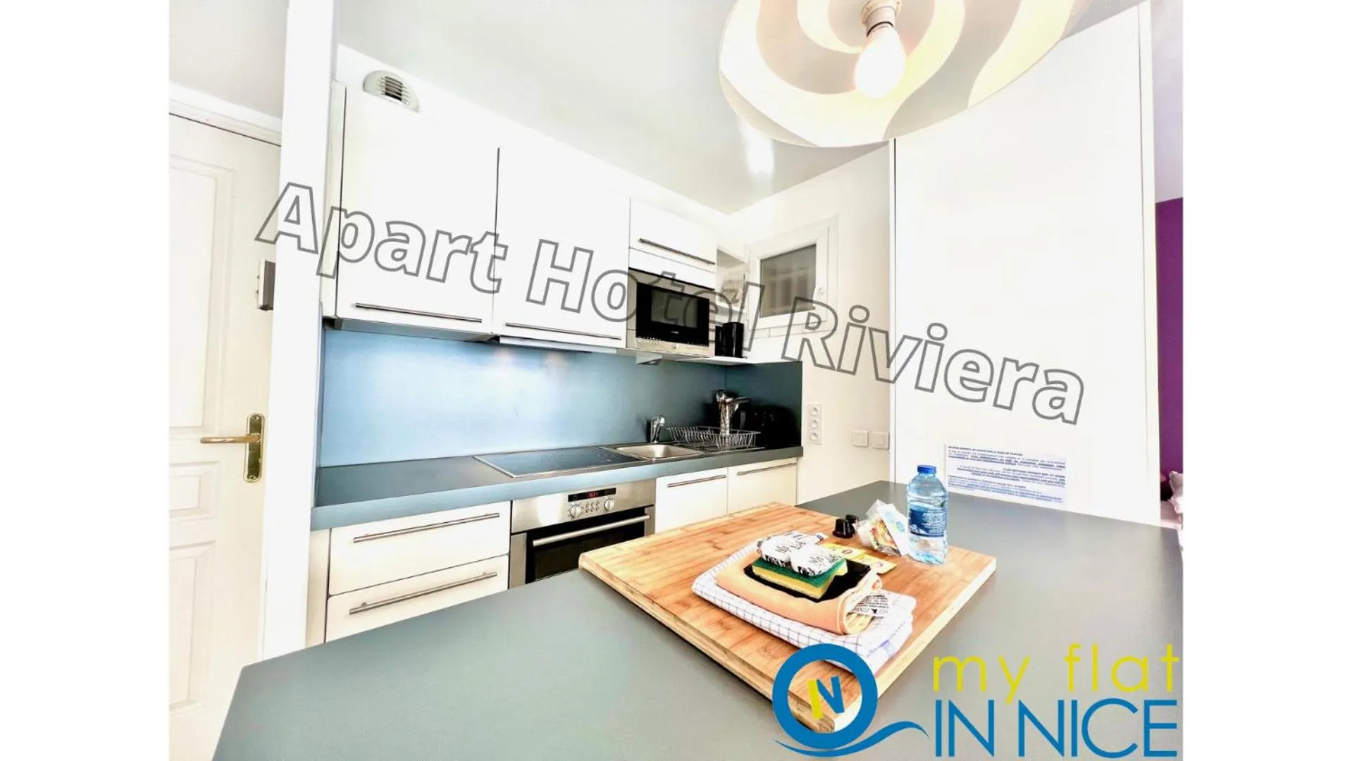 Kitchen or kitchenette in ApartHotel Riviera - Nice Côte d'Azur - Grimaldi AC - Promenade des Anglais