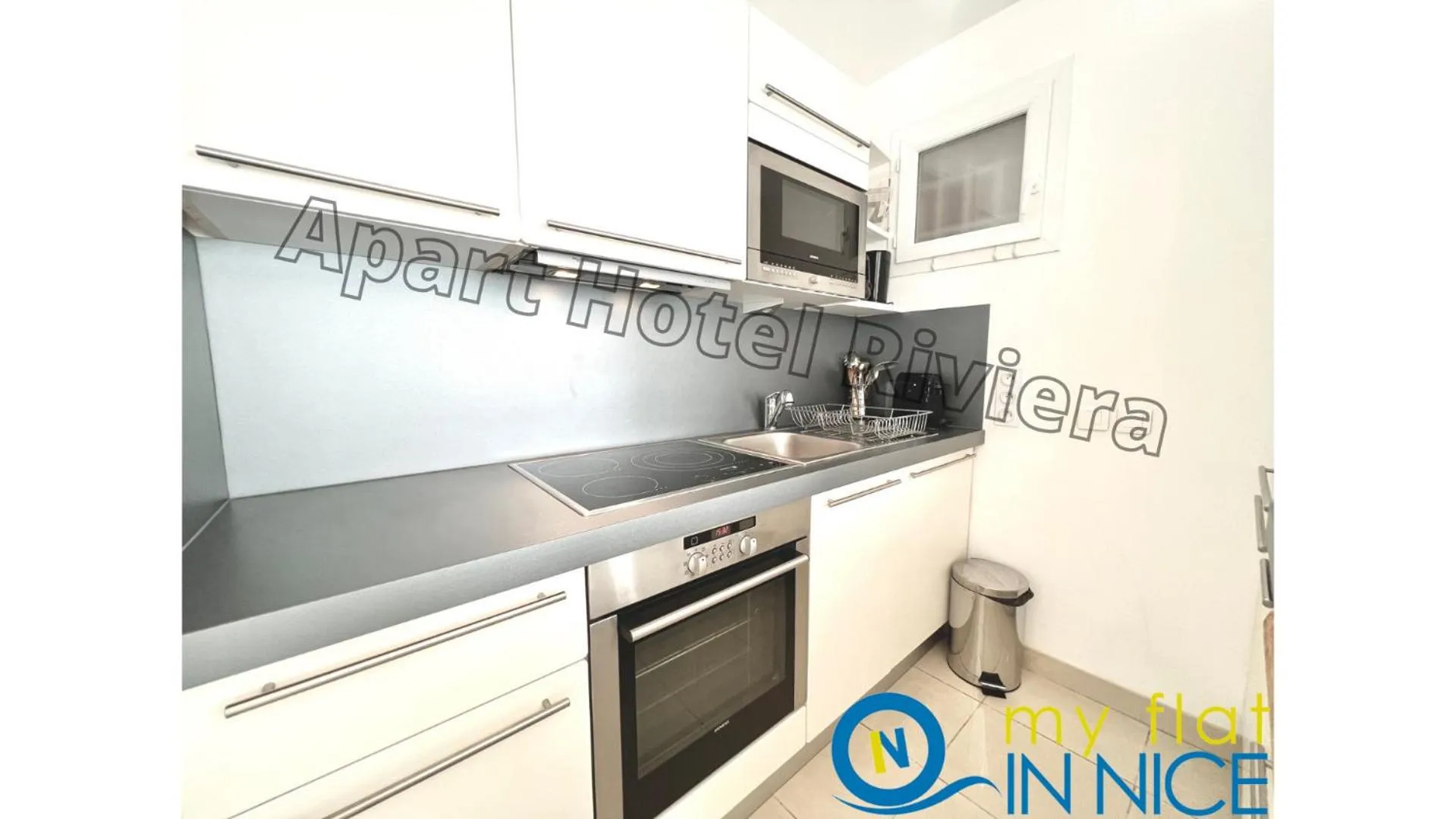 Kitchen or kitchenette in ApartHotel Riviera - Nice Côte d'Azur - Grimaldi AC - Promenade des Anglais