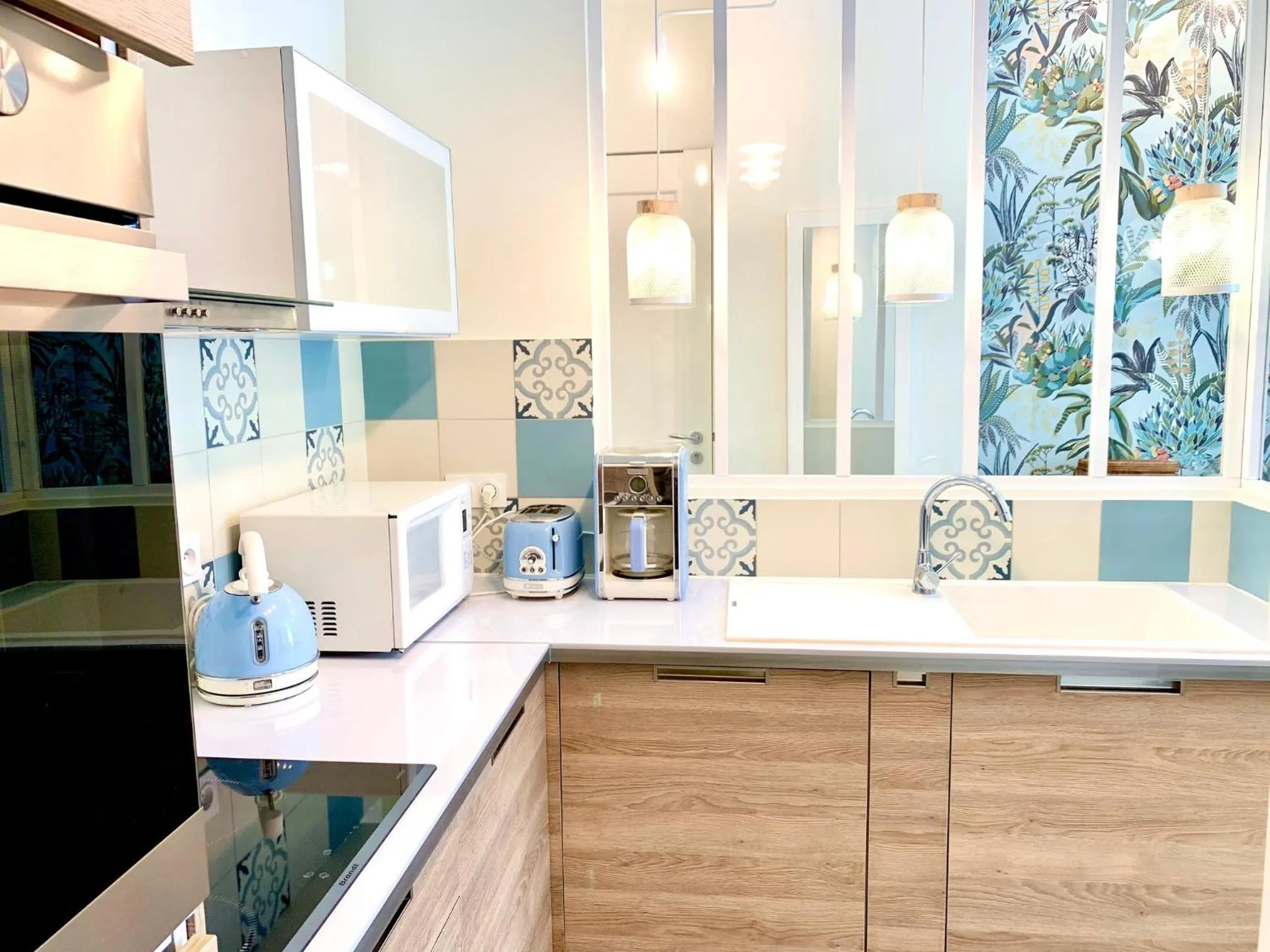 Kitchen or kitchenette in ApartHotel Riviera - Nice Côte d'Azur - Grimaldi AC - Promenade des Anglais