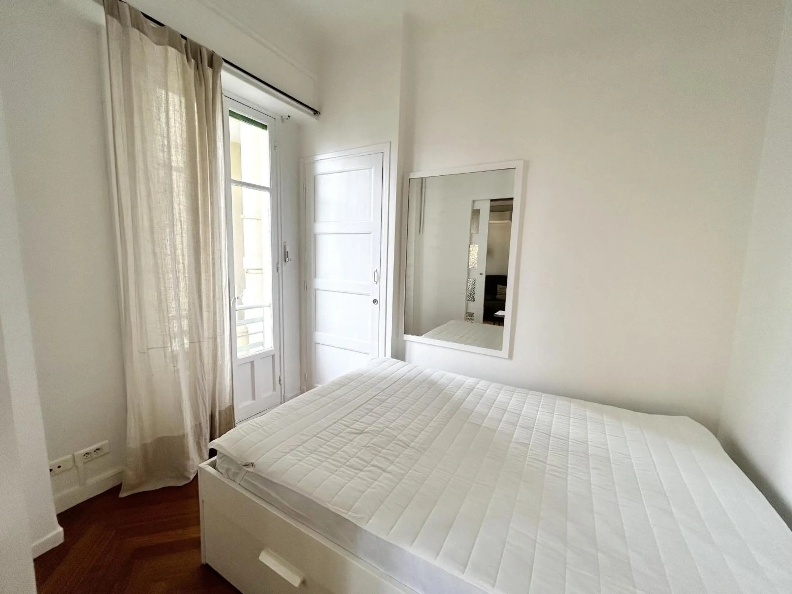 Bed in ApartHotel Riviera - Nice Côte d'Azur - Grimaldi AC - Promenade des Anglais