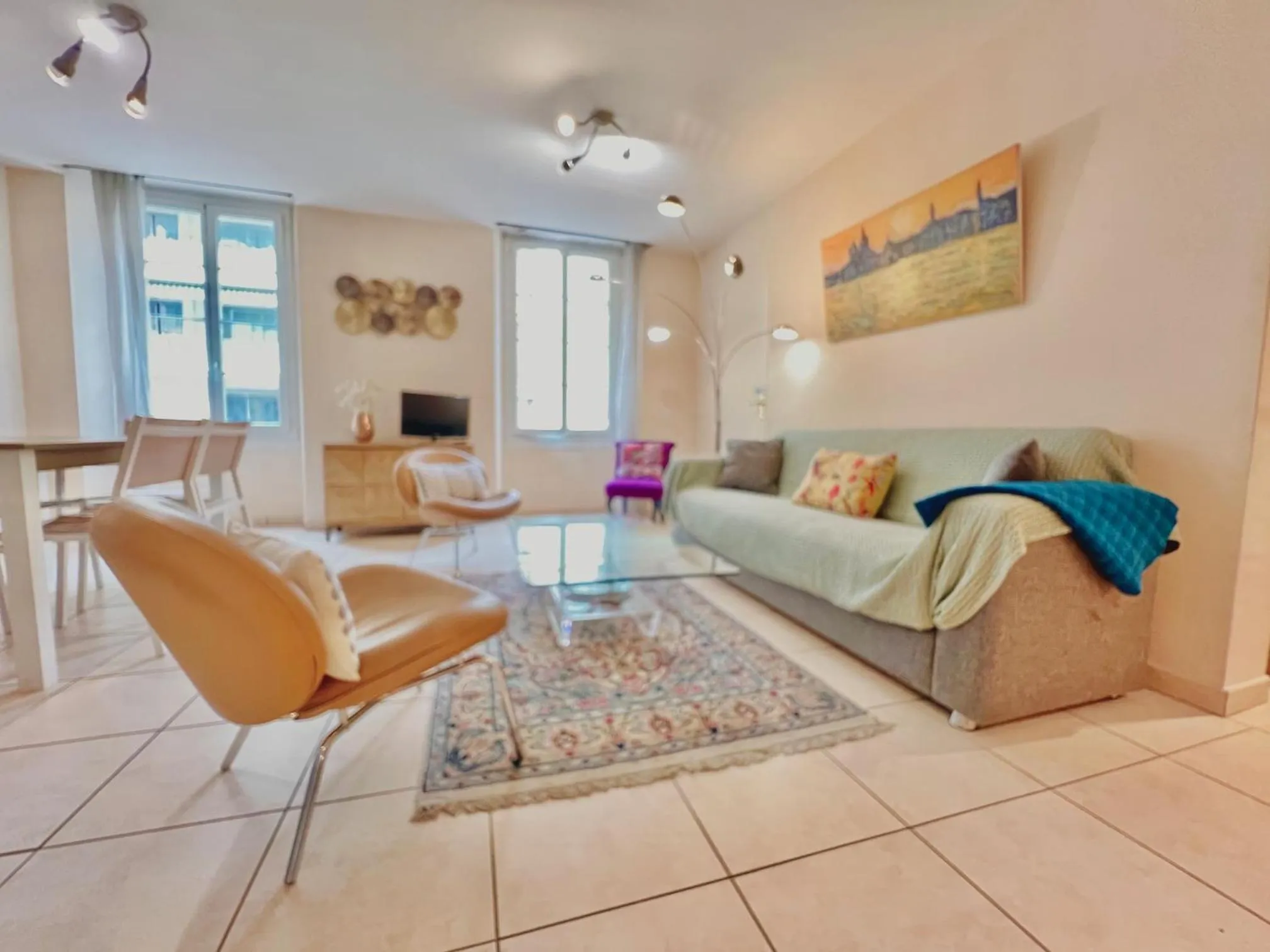 Communal lounge/ TV room in ApartHotel Riviera - Nice Côte d'Azur - Grimaldi AC - Promenade des Anglais