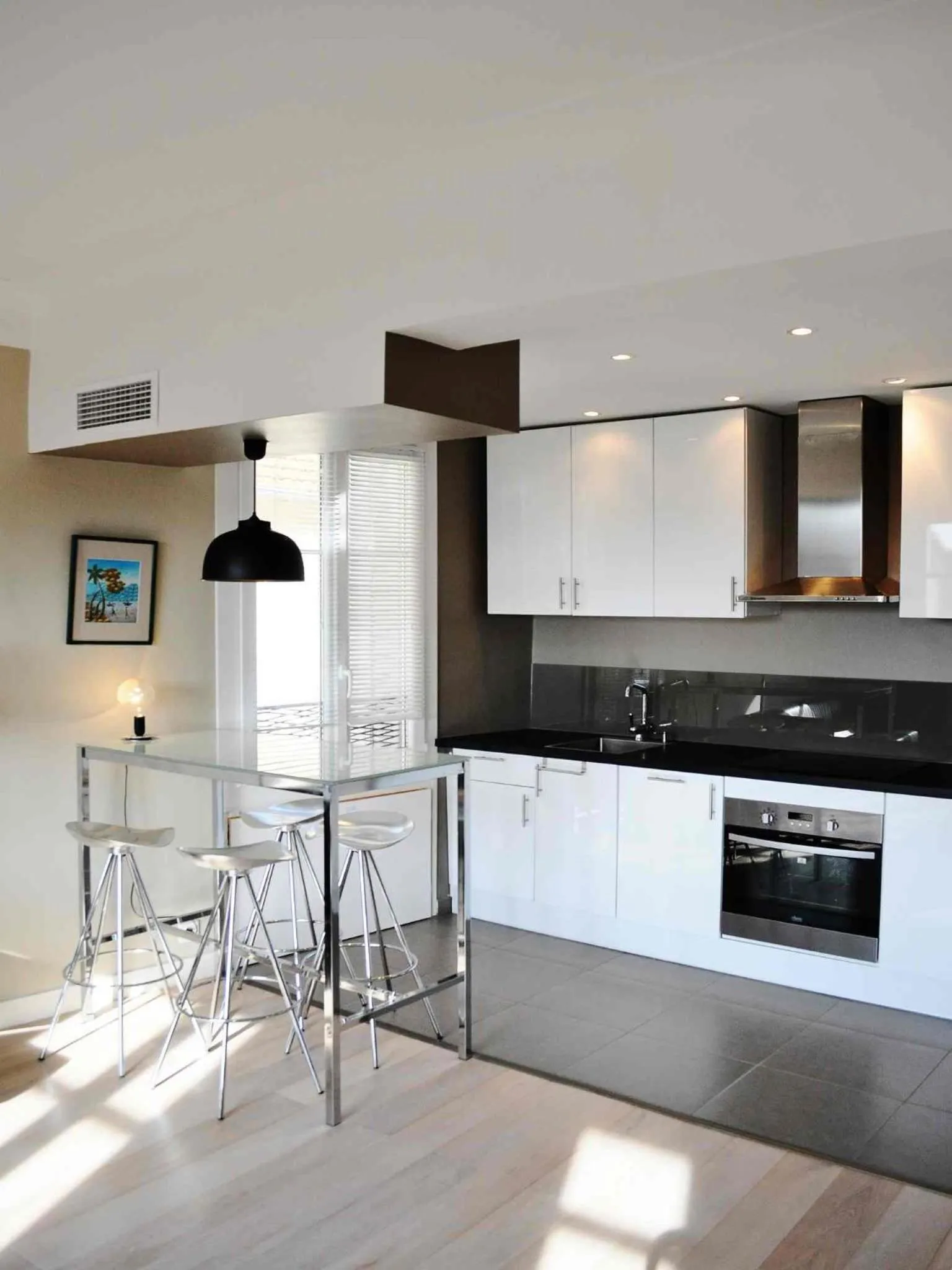 Kitchen or kitchenette in ApartHotel Riviera - Nice Côte d'Azur - Grimaldi AC - Promenade des Anglais