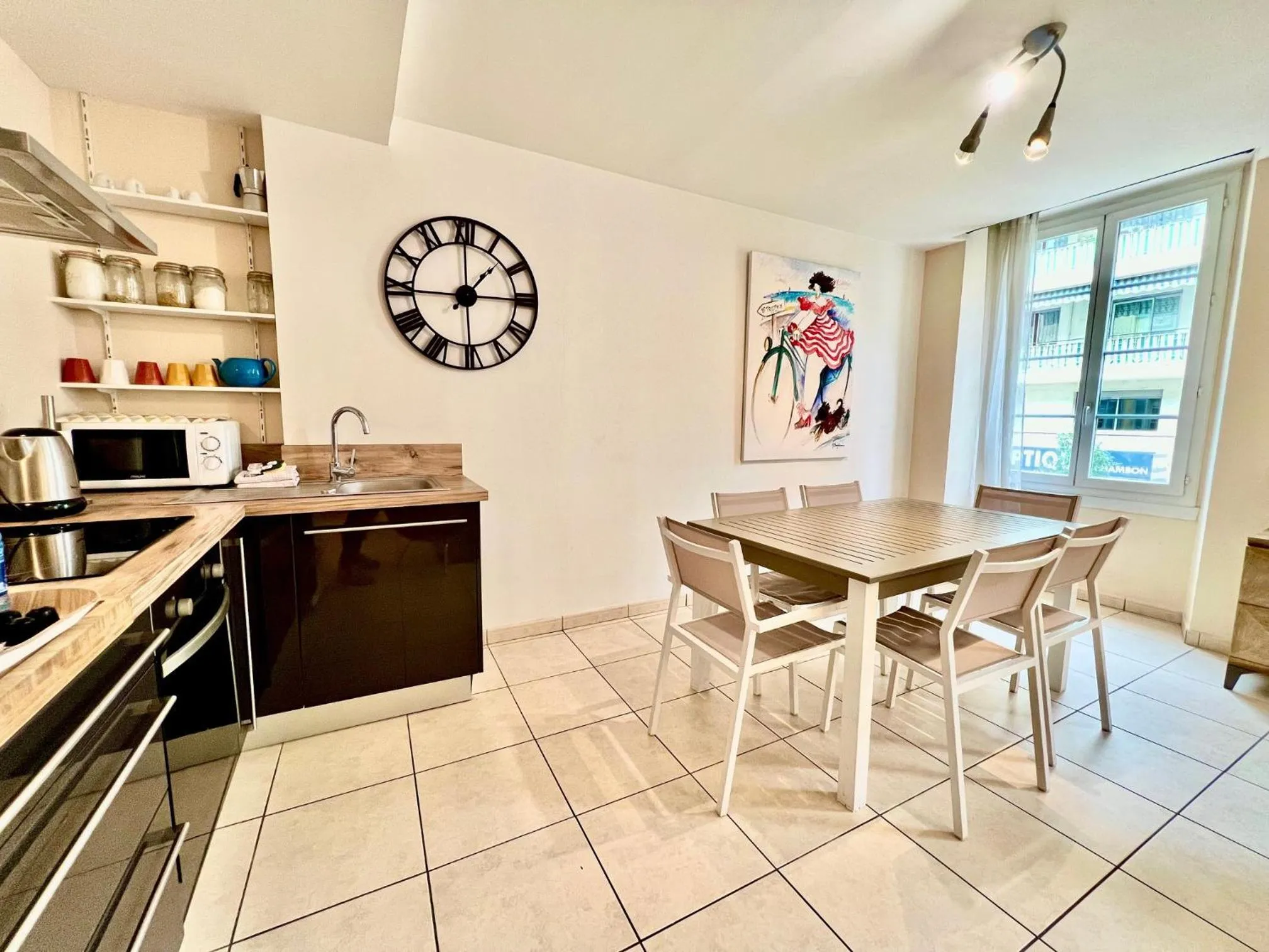 Dining area in ApartHotel Riviera - Nice Côte d'Azur - Grimaldi AC - Promenade des Anglais