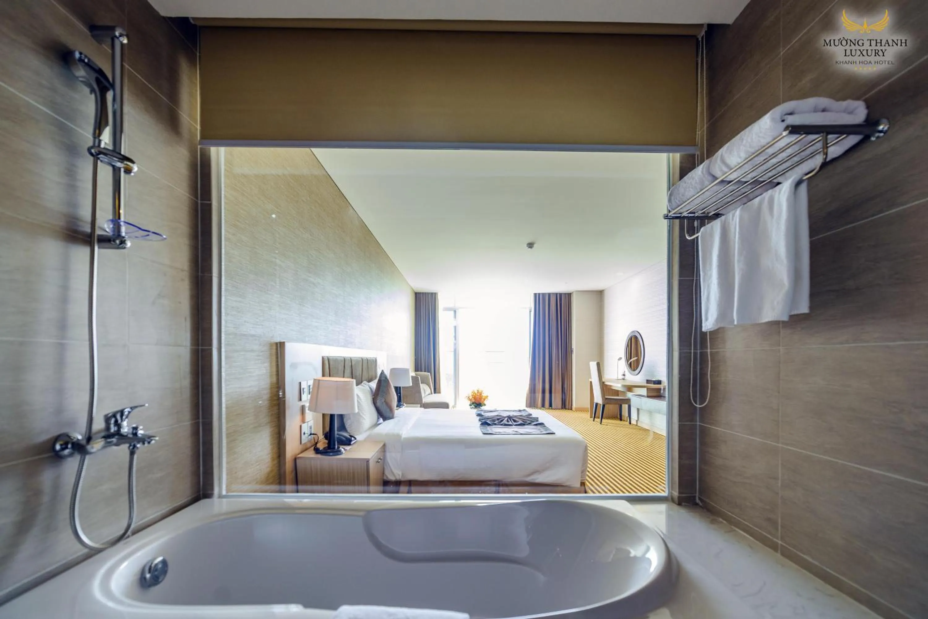 Bathroom, Bed in Muong Thanh Luxury Khanh Hoa