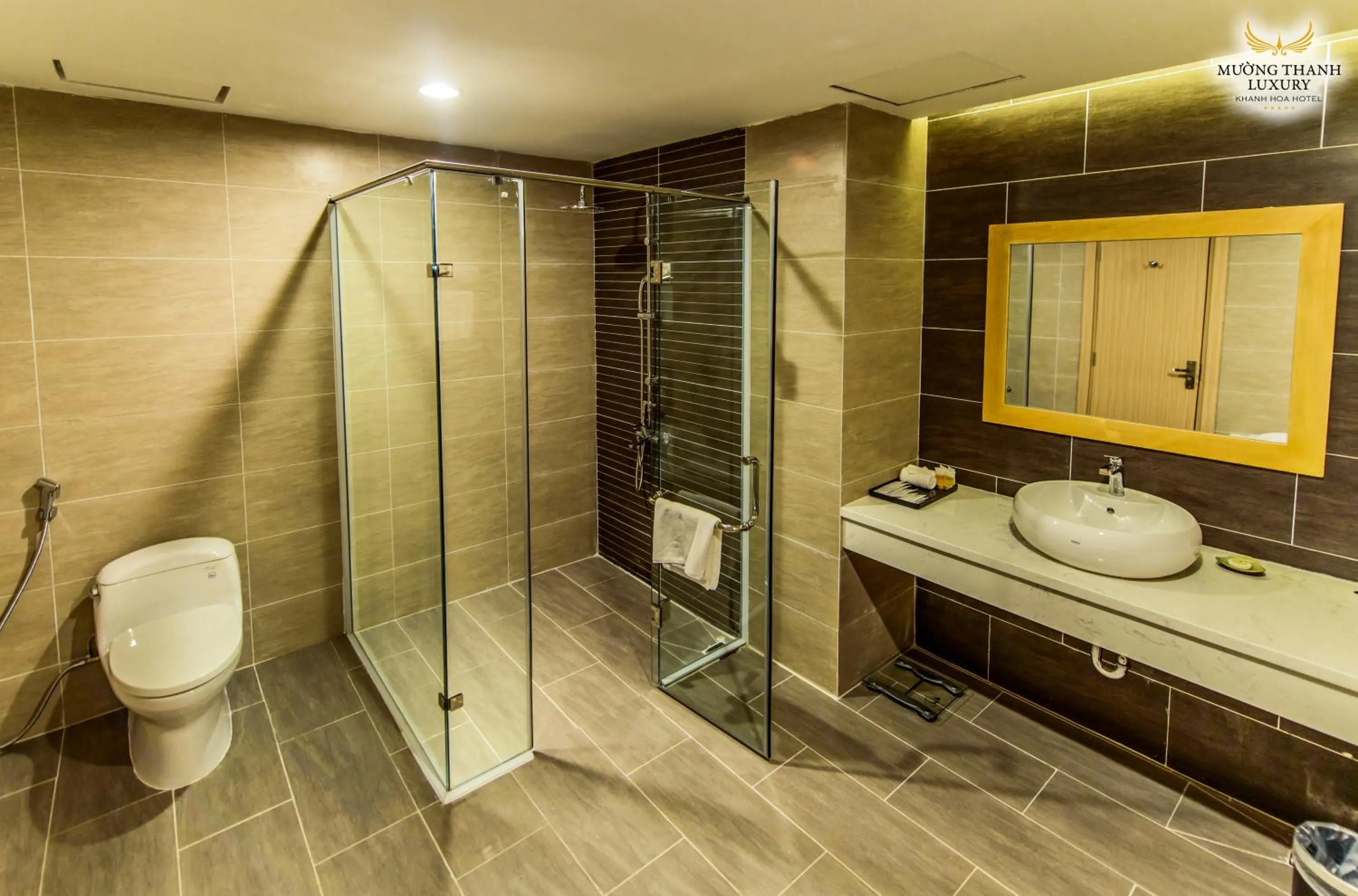 Shower in Muong Thanh Luxury Khanh Hoa