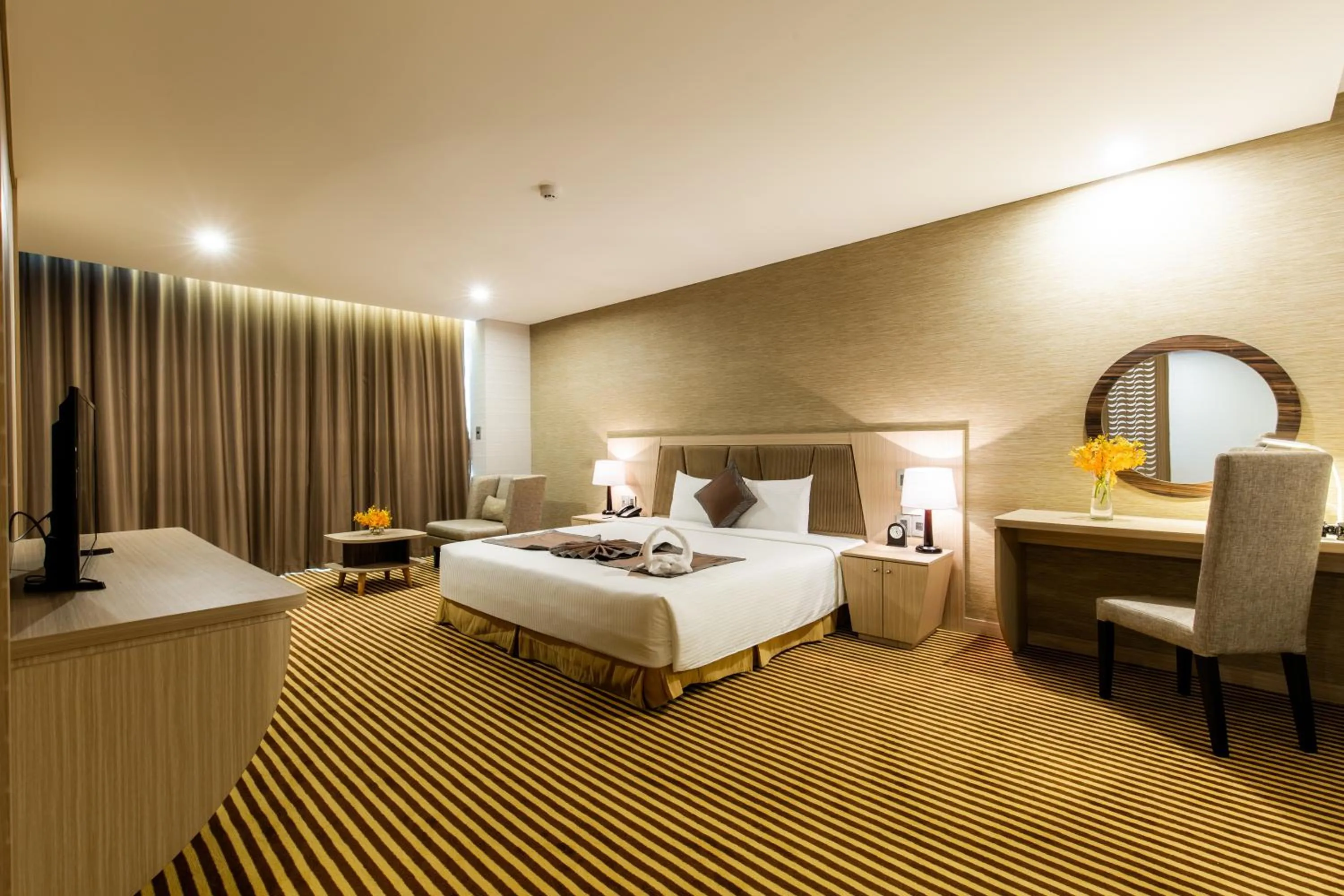 Bedroom, Bed in Muong Thanh Luxury Khanh Hoa