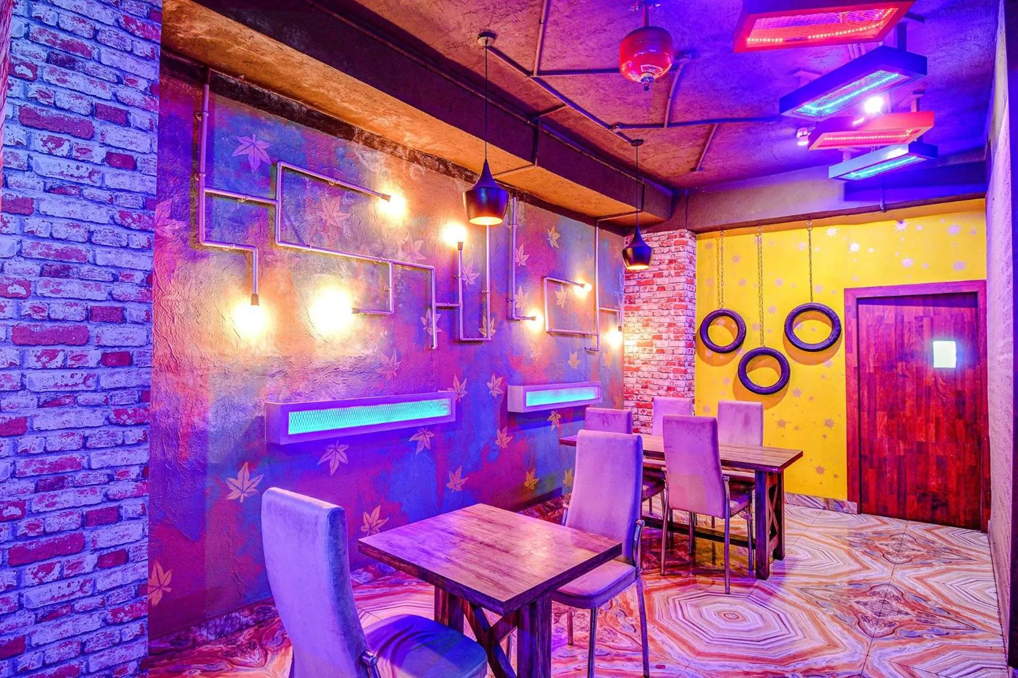 Restaurant/places to eat in FabHotel Kamala Inn