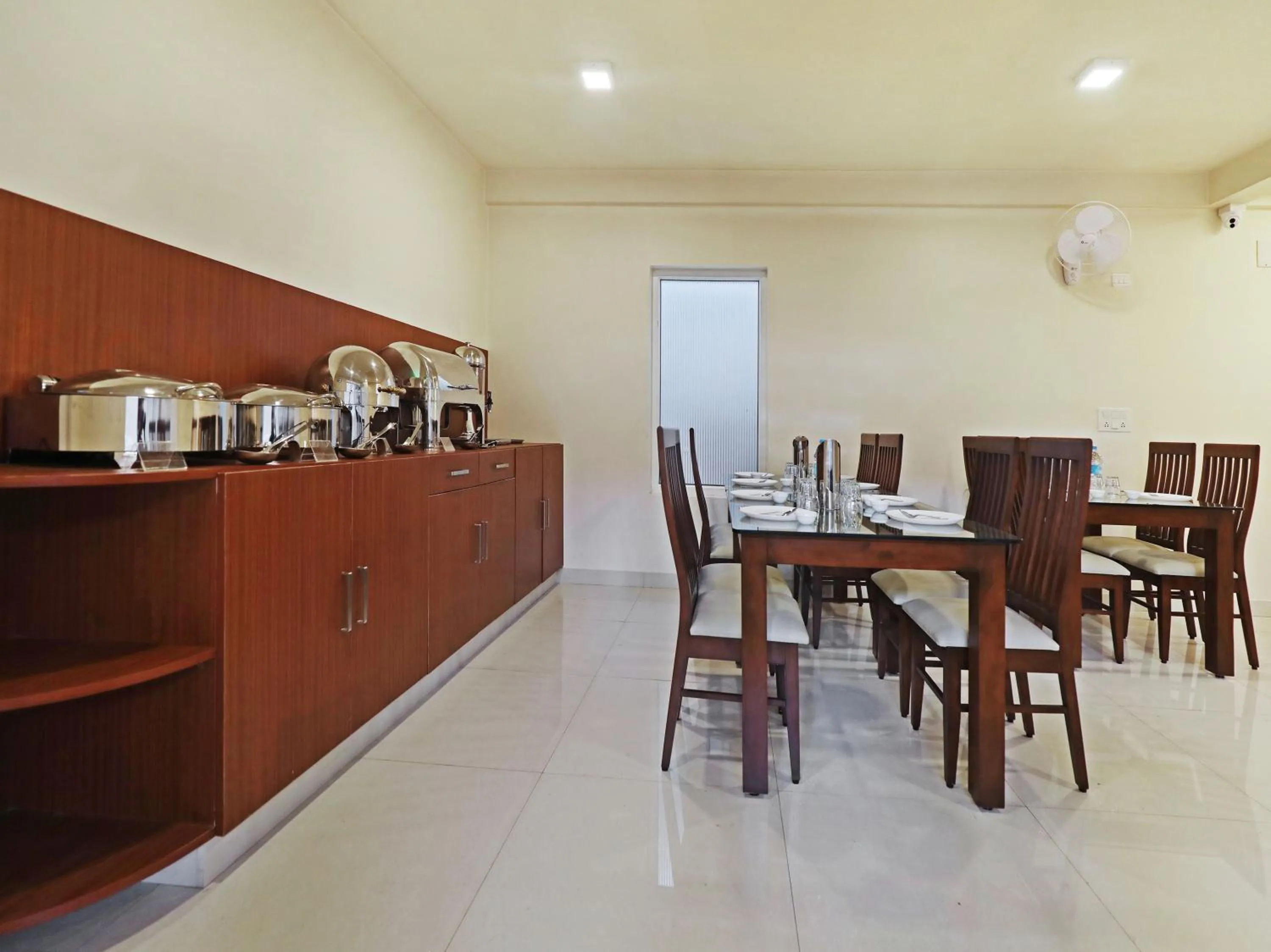 Restaurant/places to eat in Treebo Akshaya Bull Temple