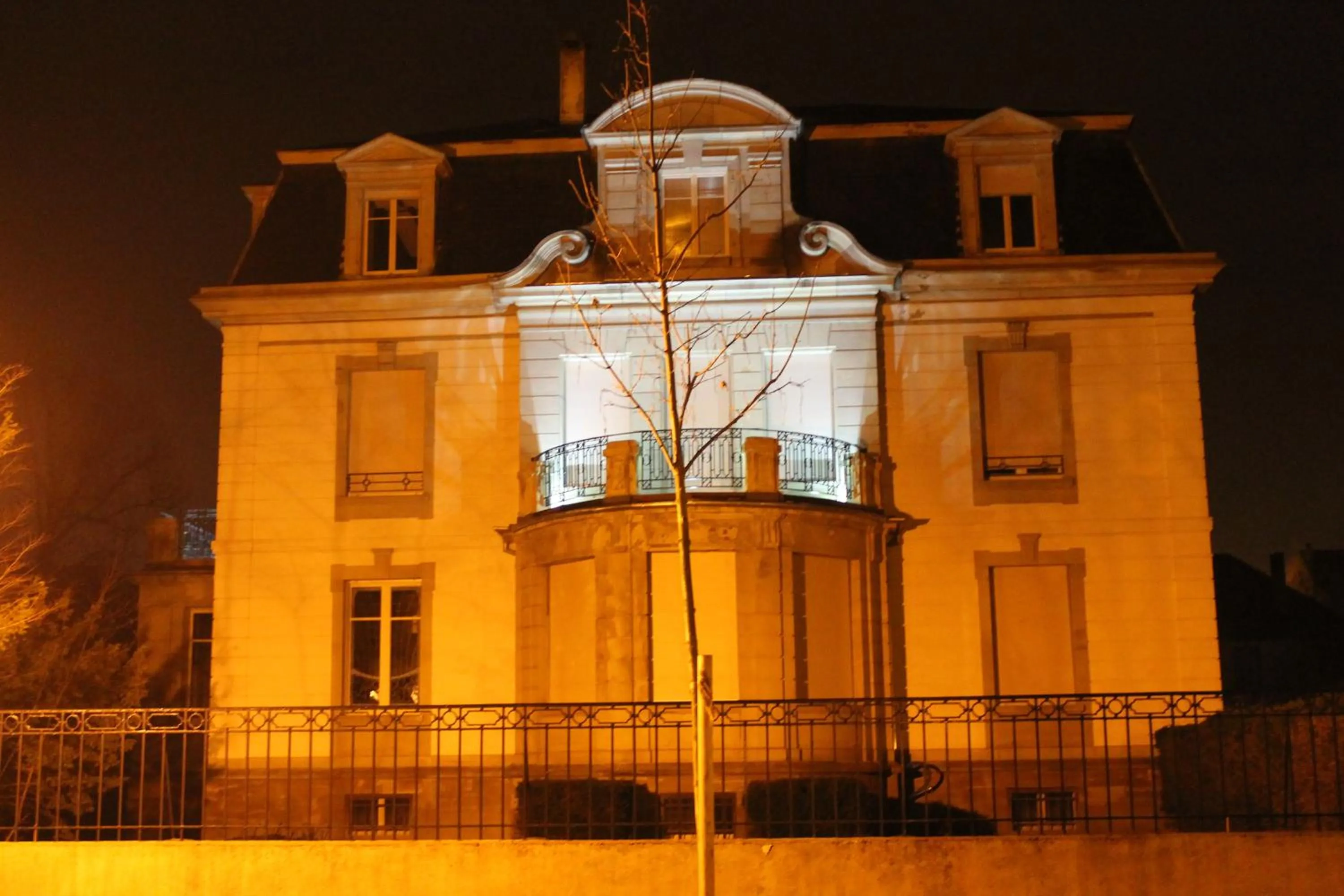 Facade/entrance in Villa Élyane