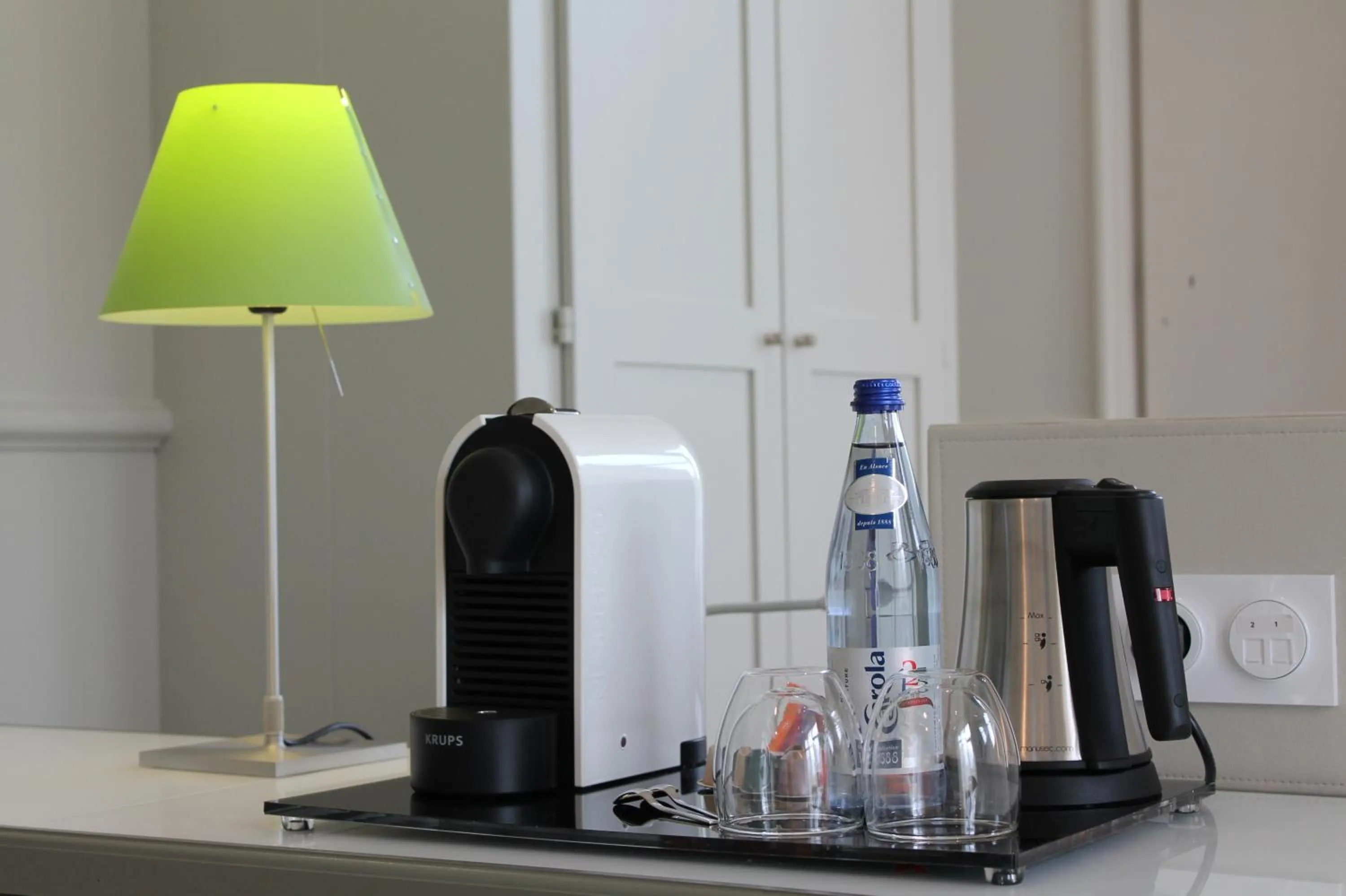 Coffee/tea facilities in Villa Élyane