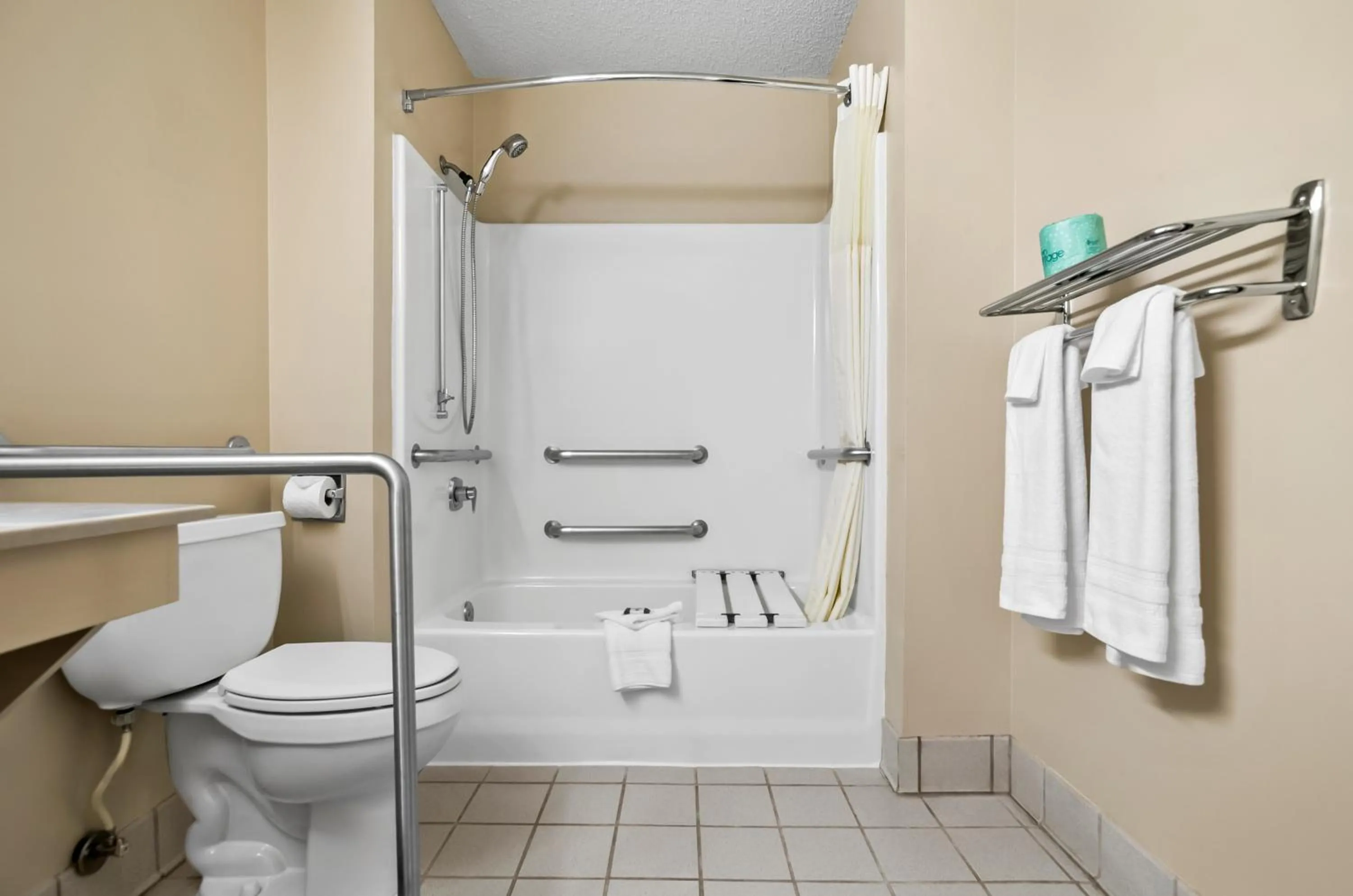 Shower in Americas Best Value Inn - Rome