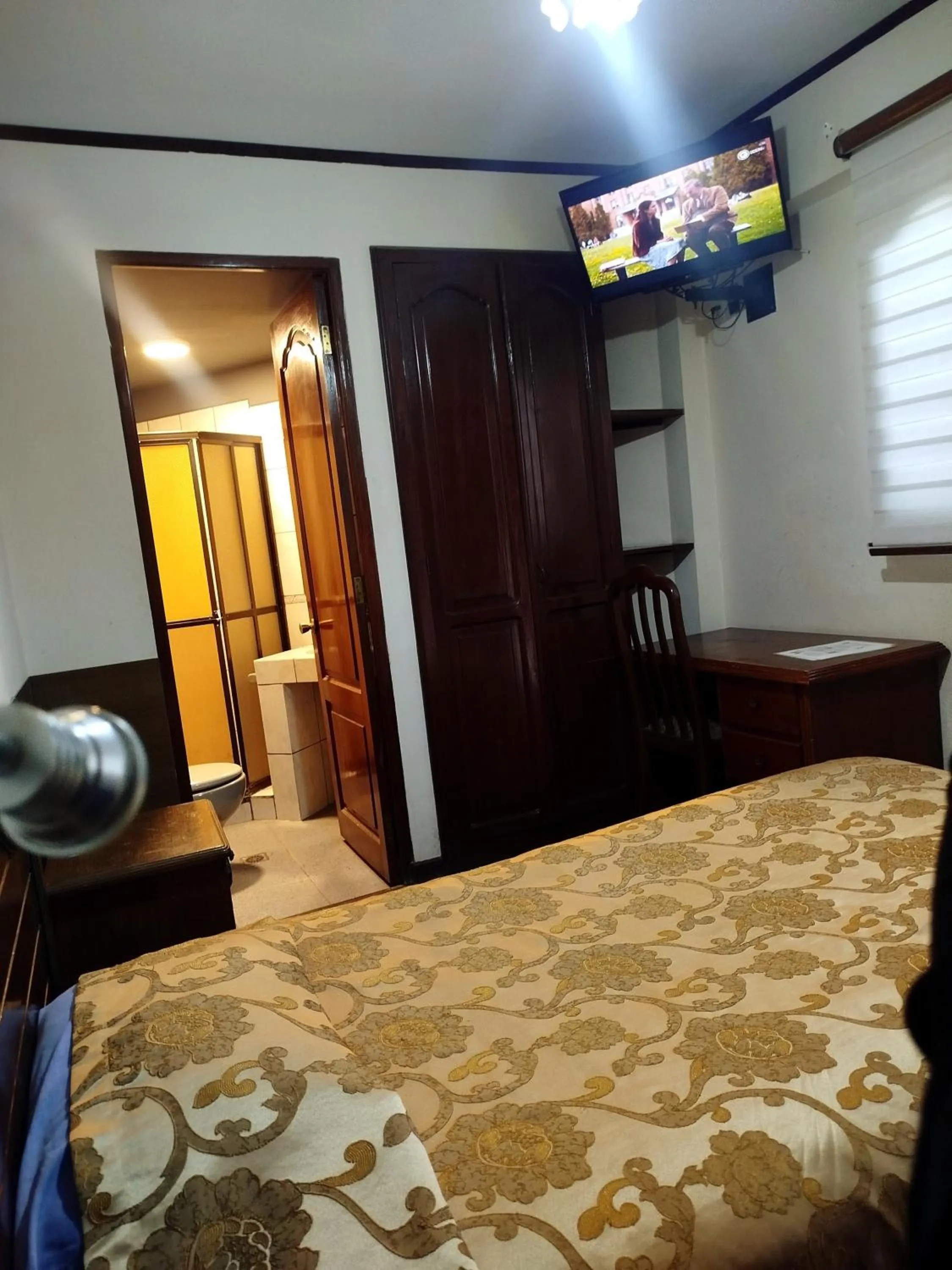 Bedroom, Bed in Hostal Recoleta Sur