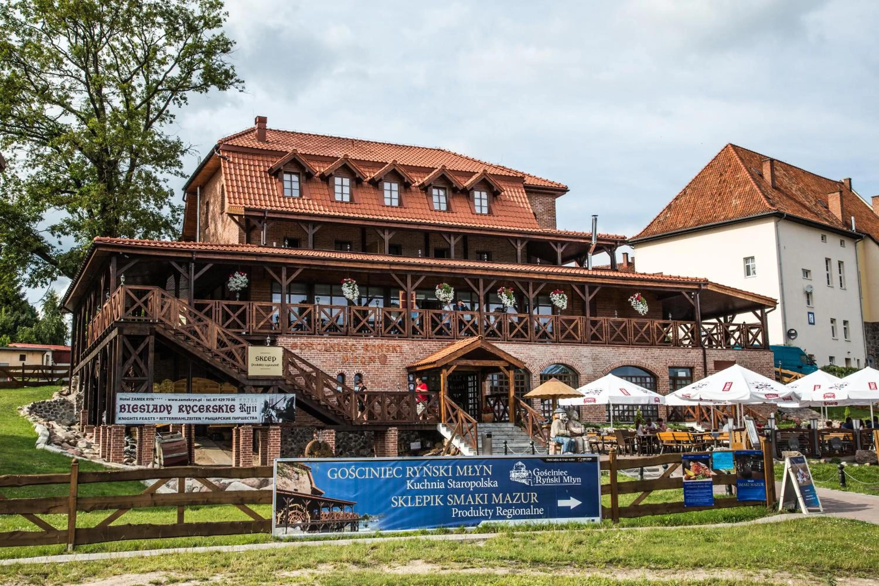 Facade/entrance in Gościniec Ryński Młyn