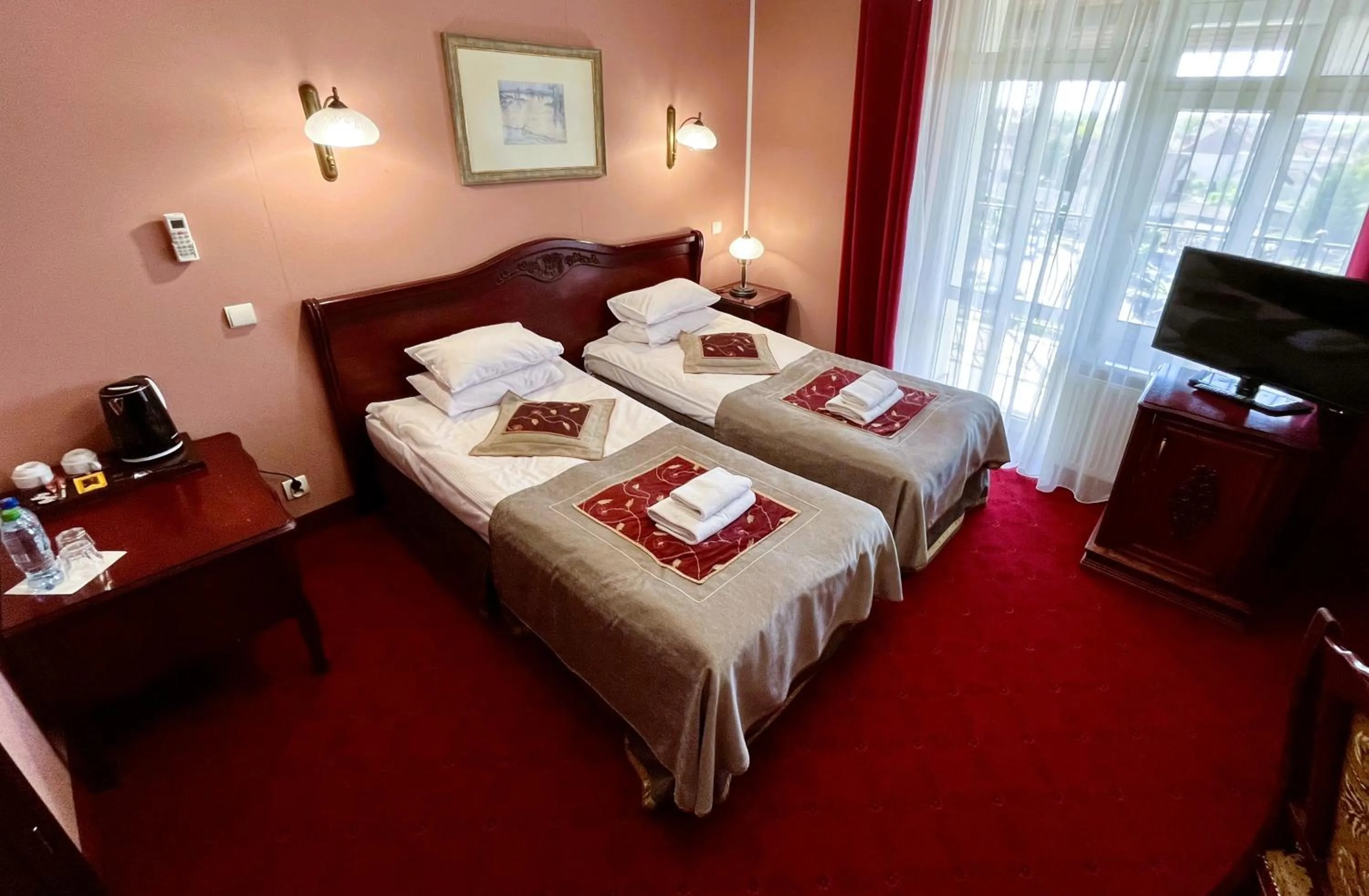 Photo of the whole room, Bed in Willa Pod Zamkiem