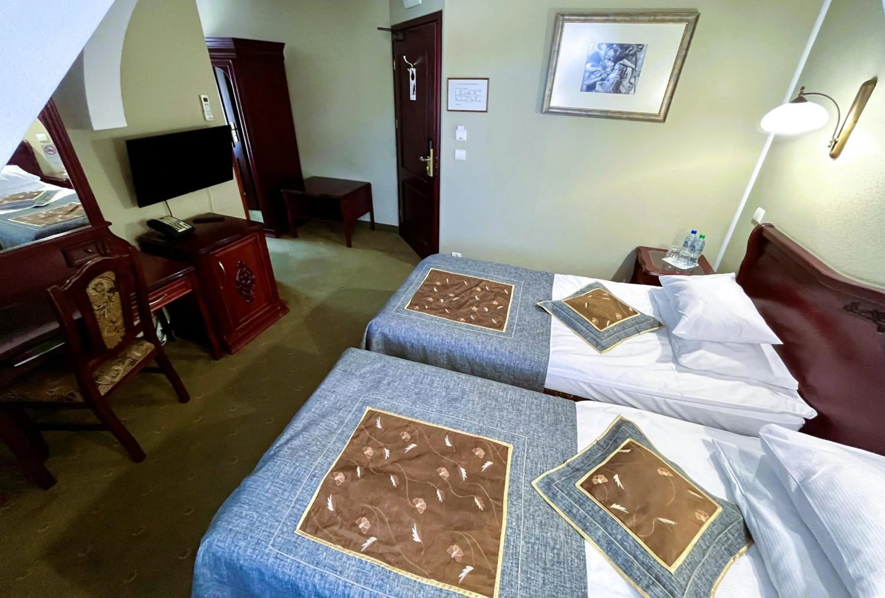 Photo of the whole room, Bed in Willa Pod Zamkiem