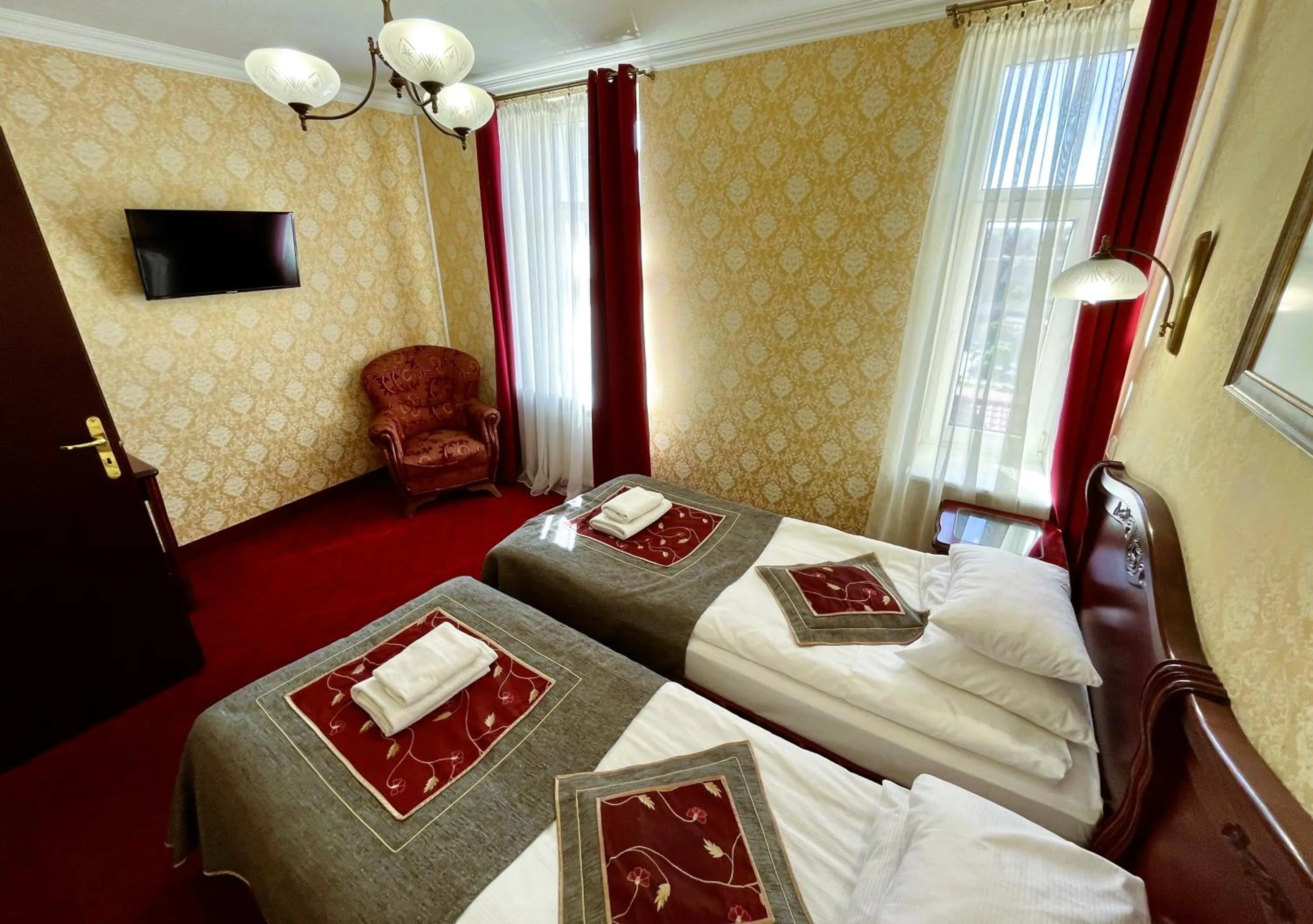 Photo of the whole room, Bed in Willa Pod Zamkiem