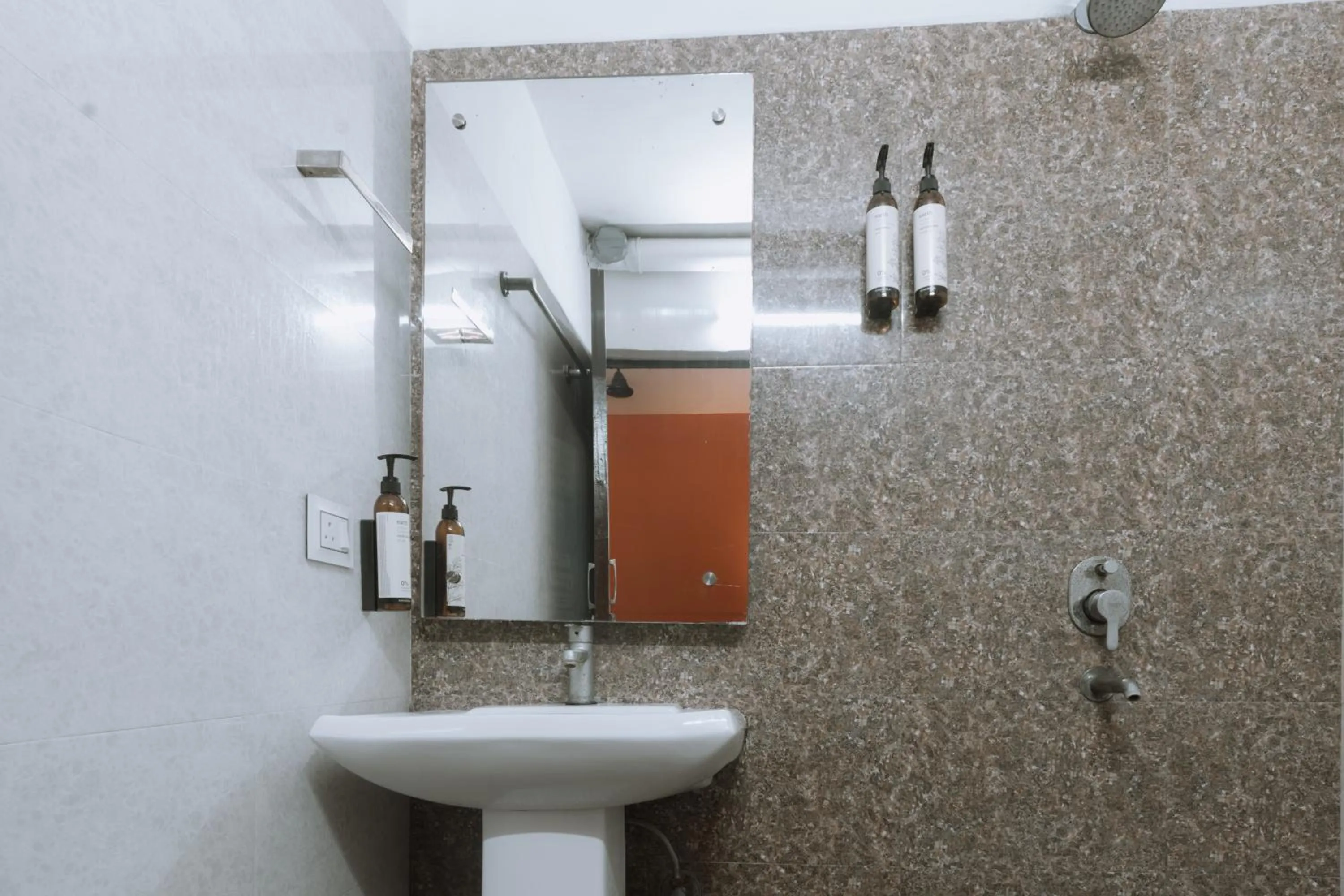 Bathroom in Joey's Hostel Agra - 200m from Taj Mahal