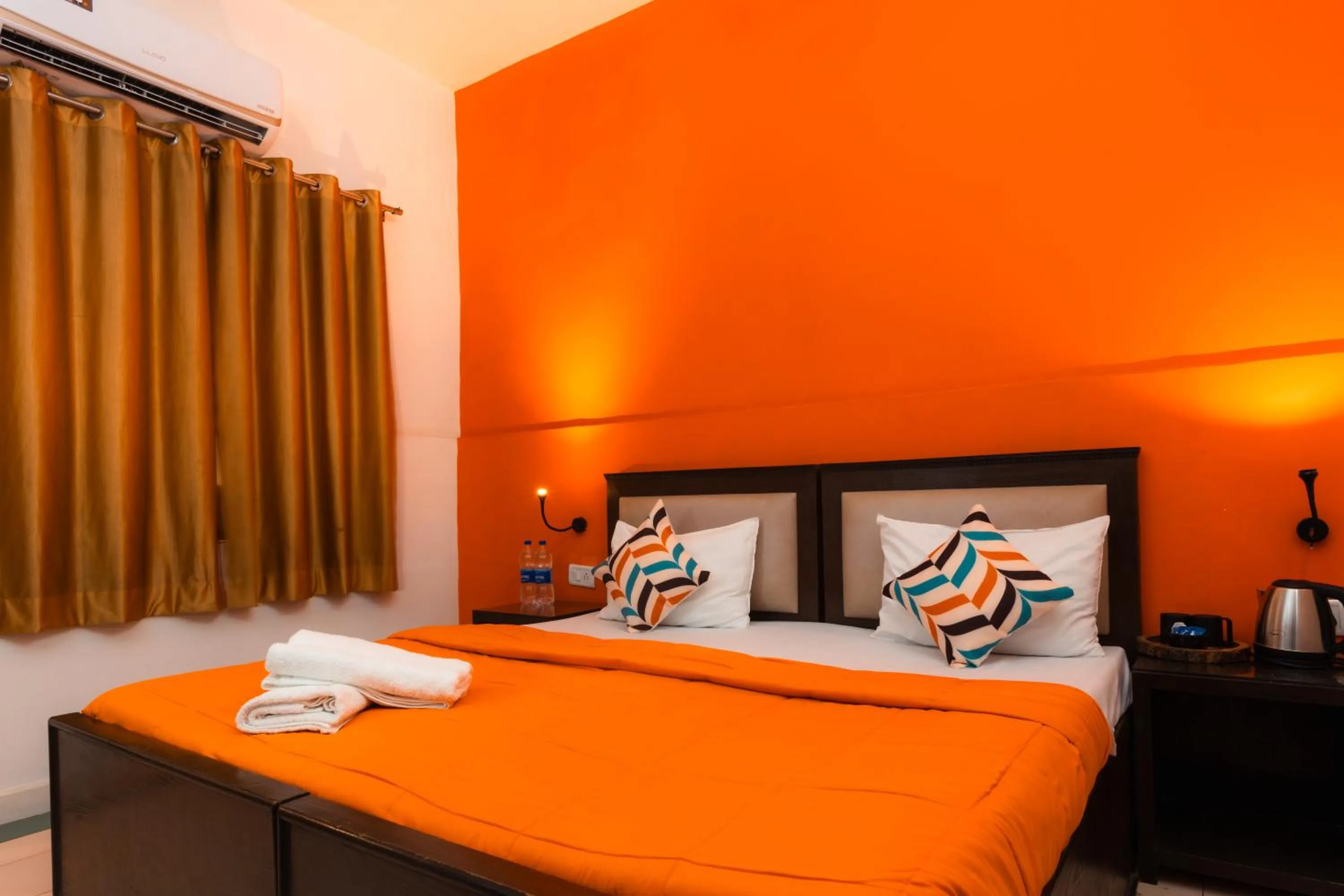 Bedroom, Bed in Joey's Hostel Agra - 200m from Taj Mahal