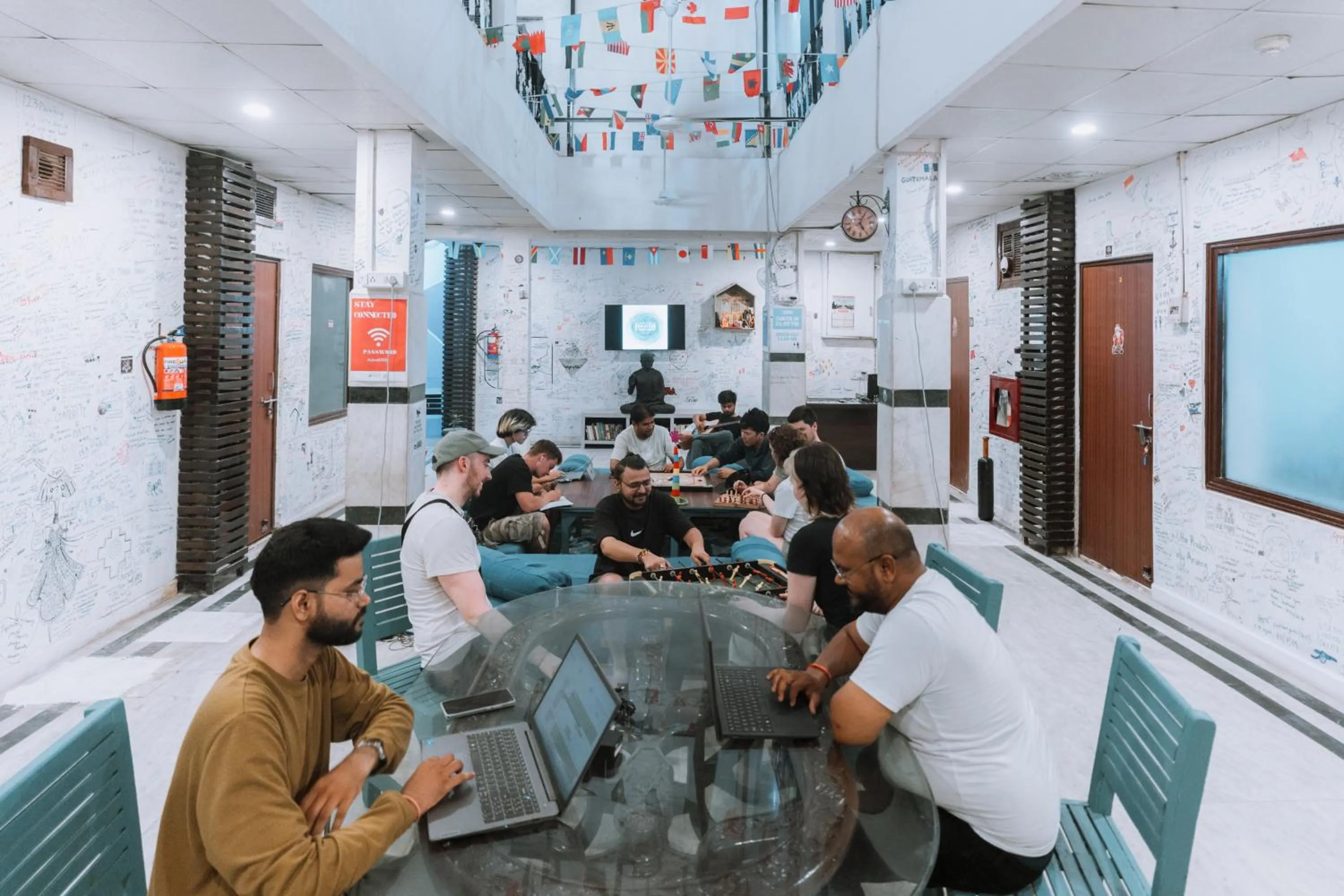 Communal lounge/ TV room in Joey's Hostel Agra - 200m from Taj Mahal